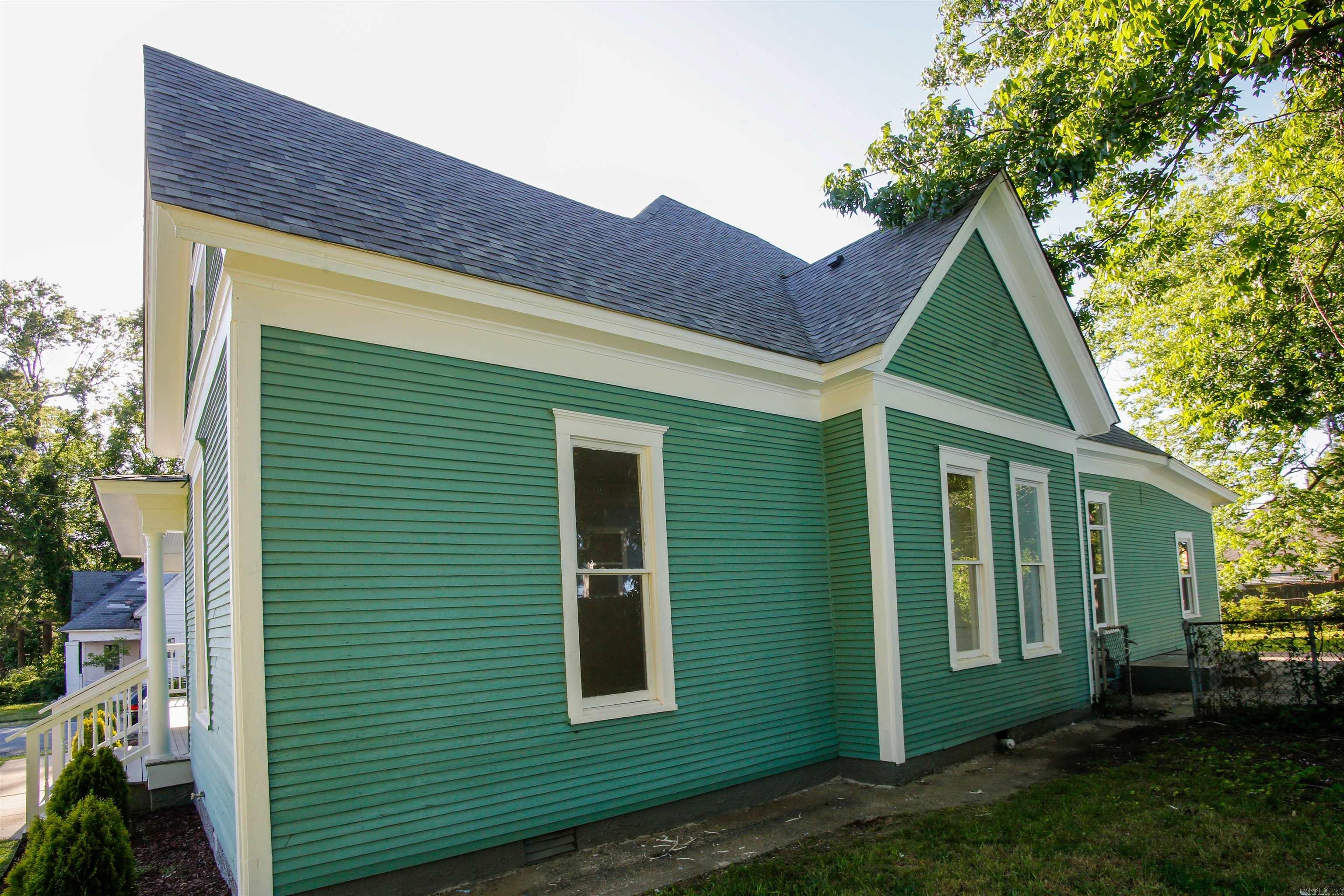 2324 W Daisy L Gatson Bates  Little Rock, AR