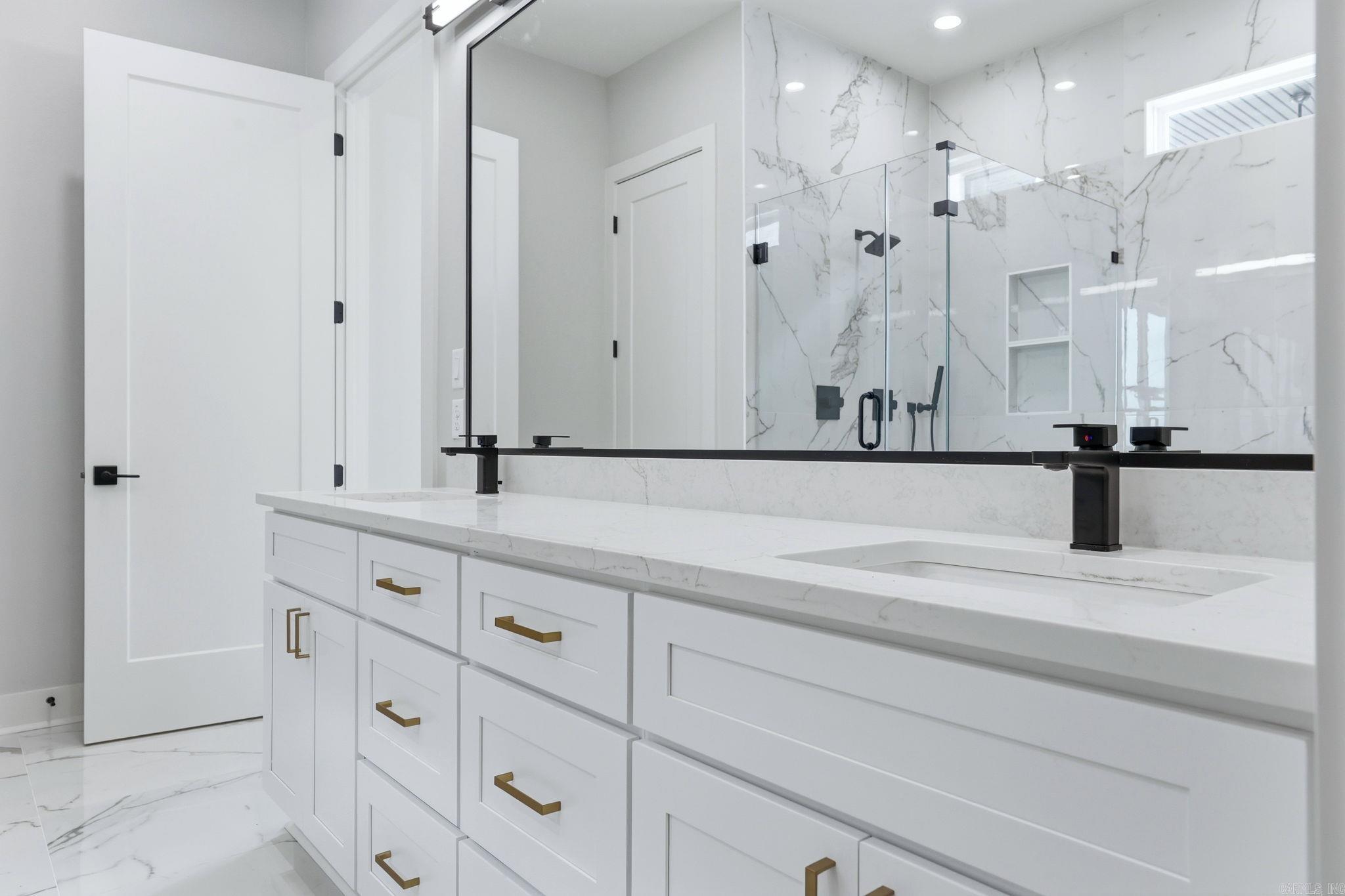 32 Mountain Brook  Little Rock, AR