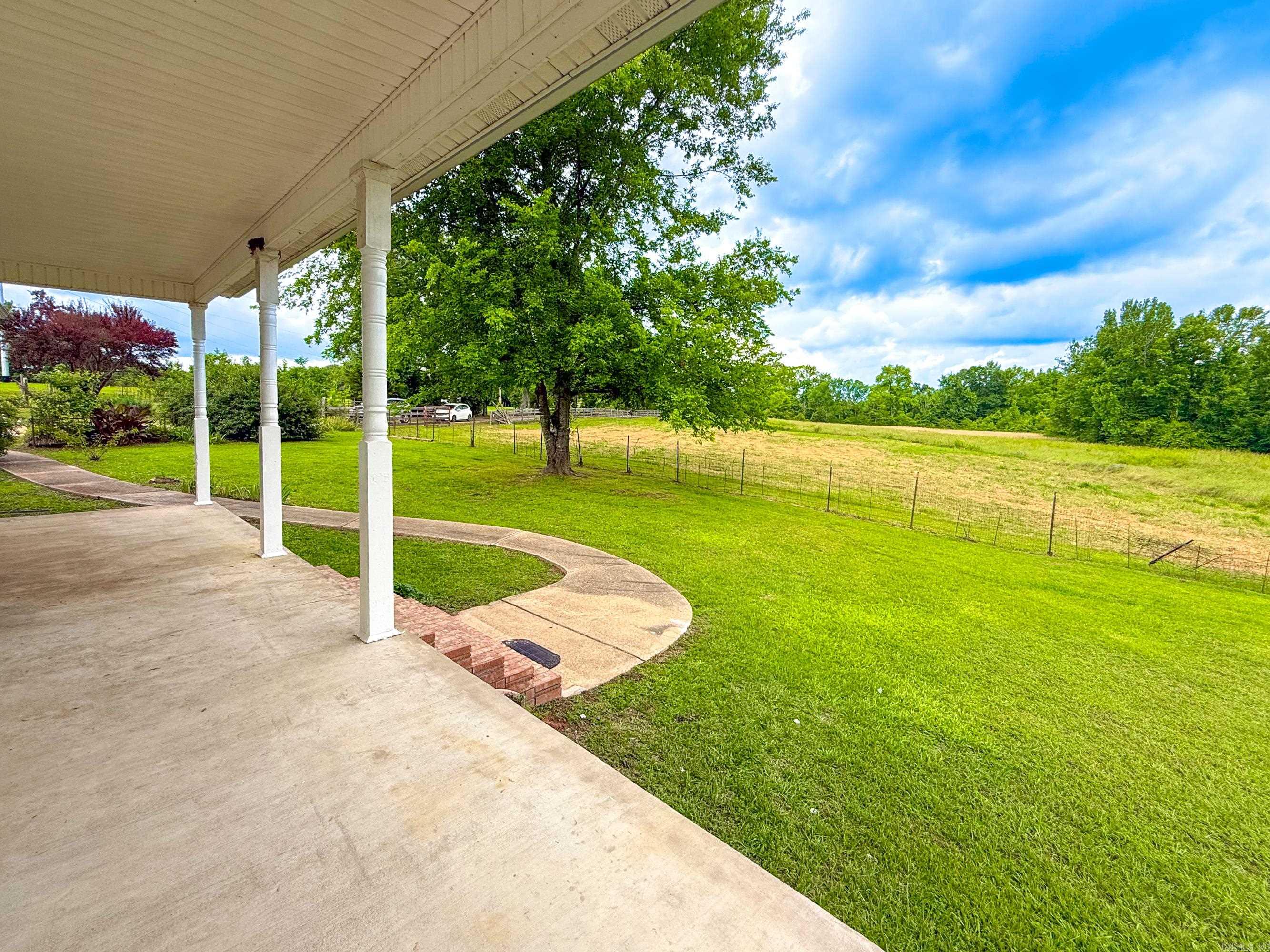 347 Deroche  Bismarck, AR