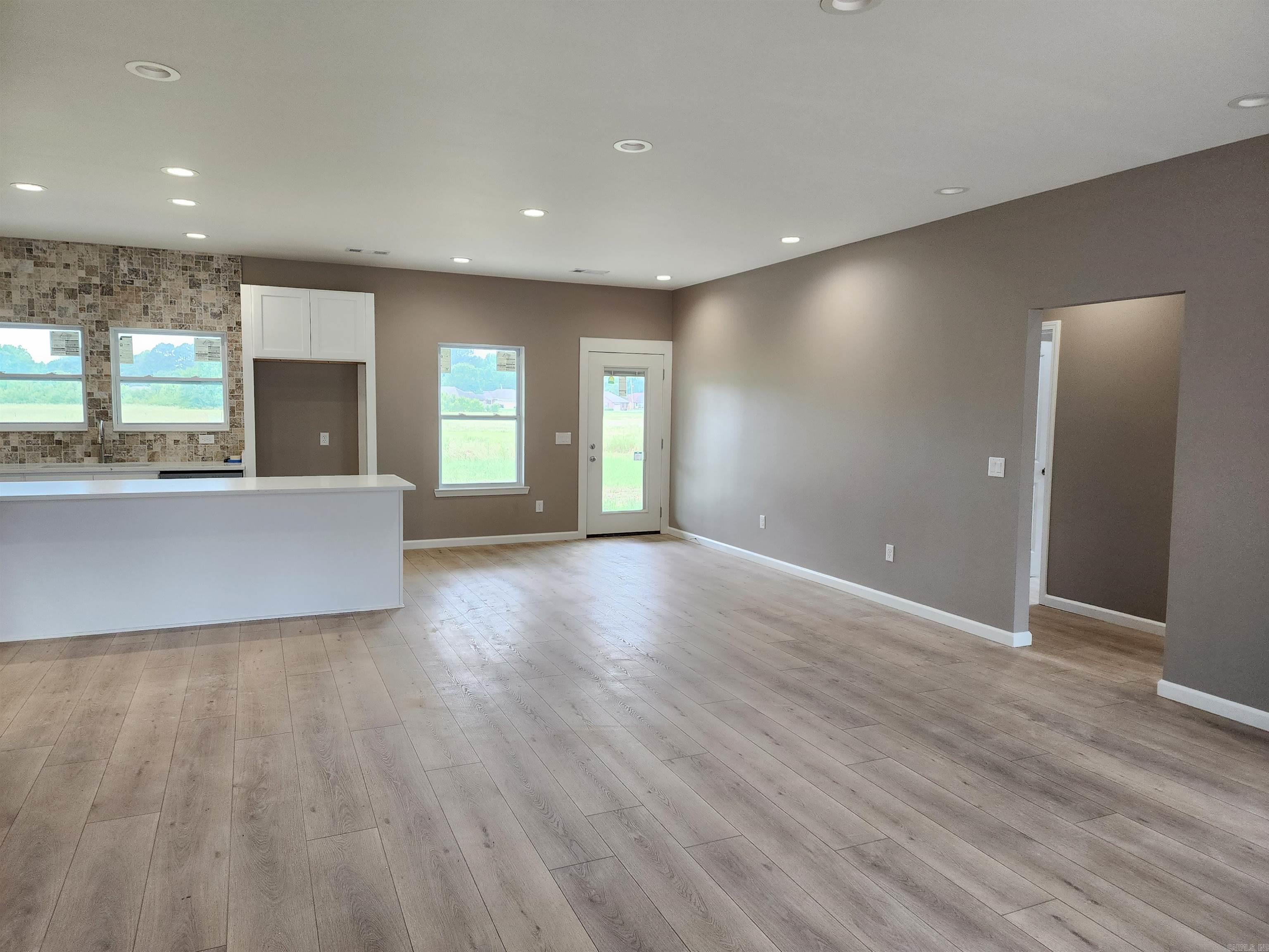 328 Walker  Higginson, AR