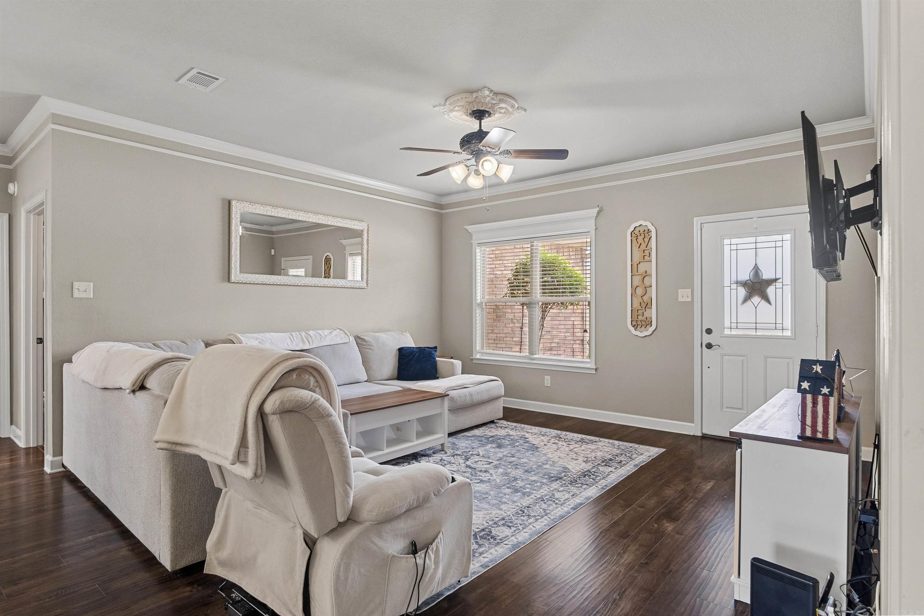 26 Huntington  Austin, AR