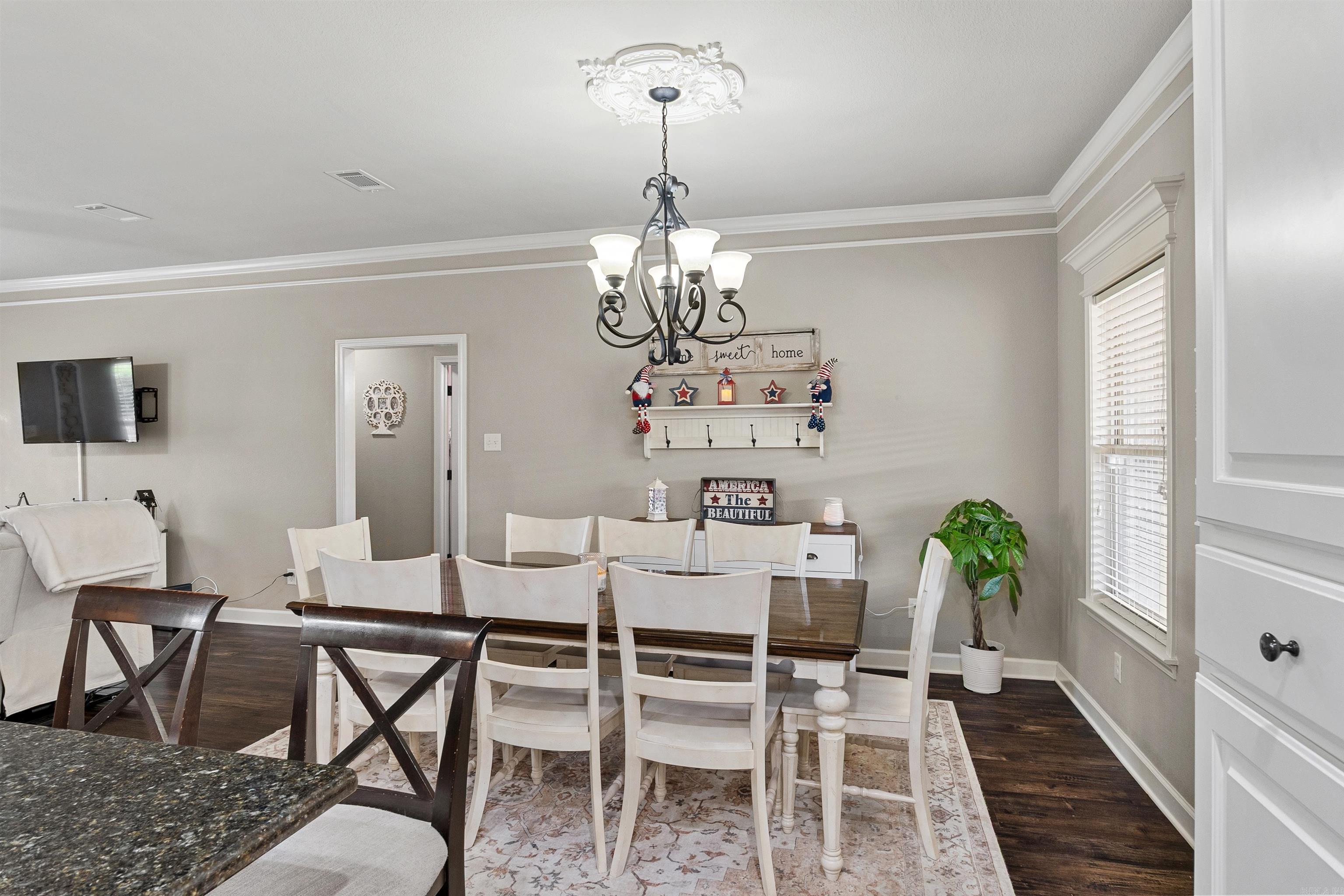 26 Huntington  Austin, AR