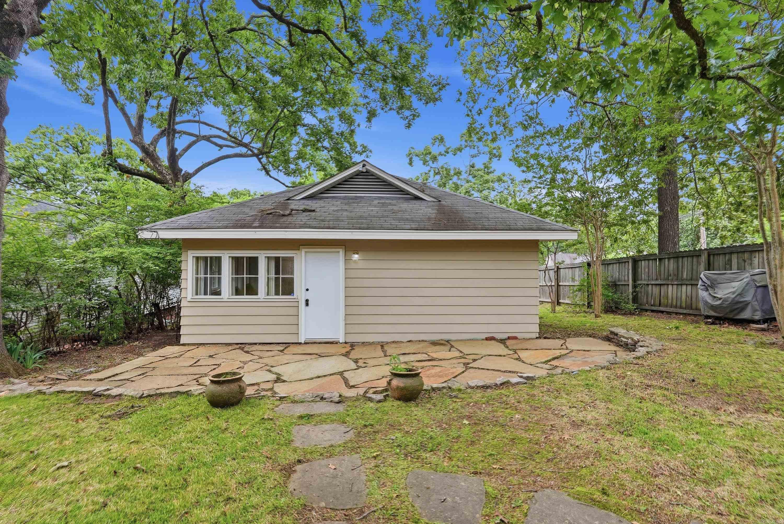5024 Woodlawn  Little Rock, AR
