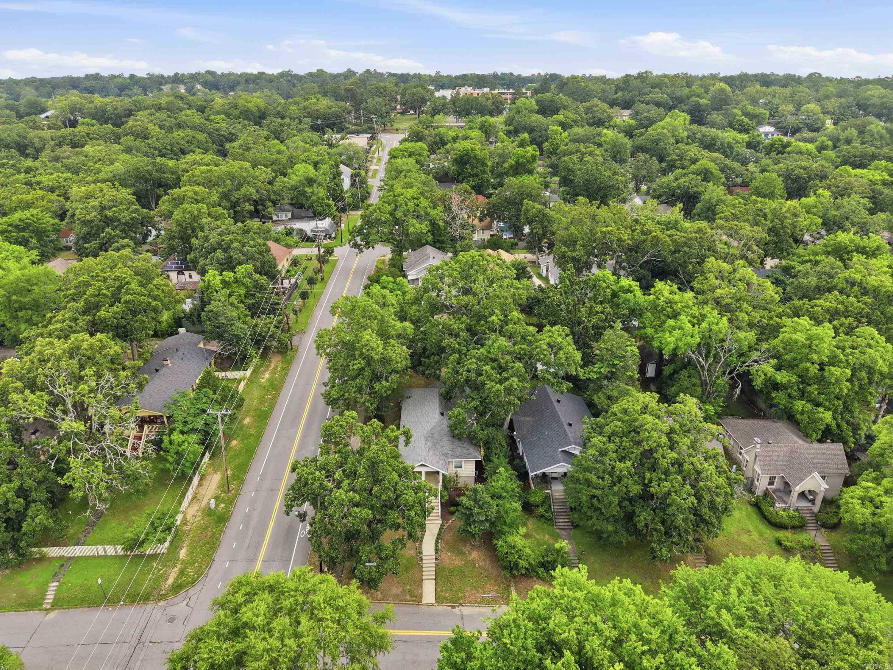 5024 Woodlawn  Little Rock, AR