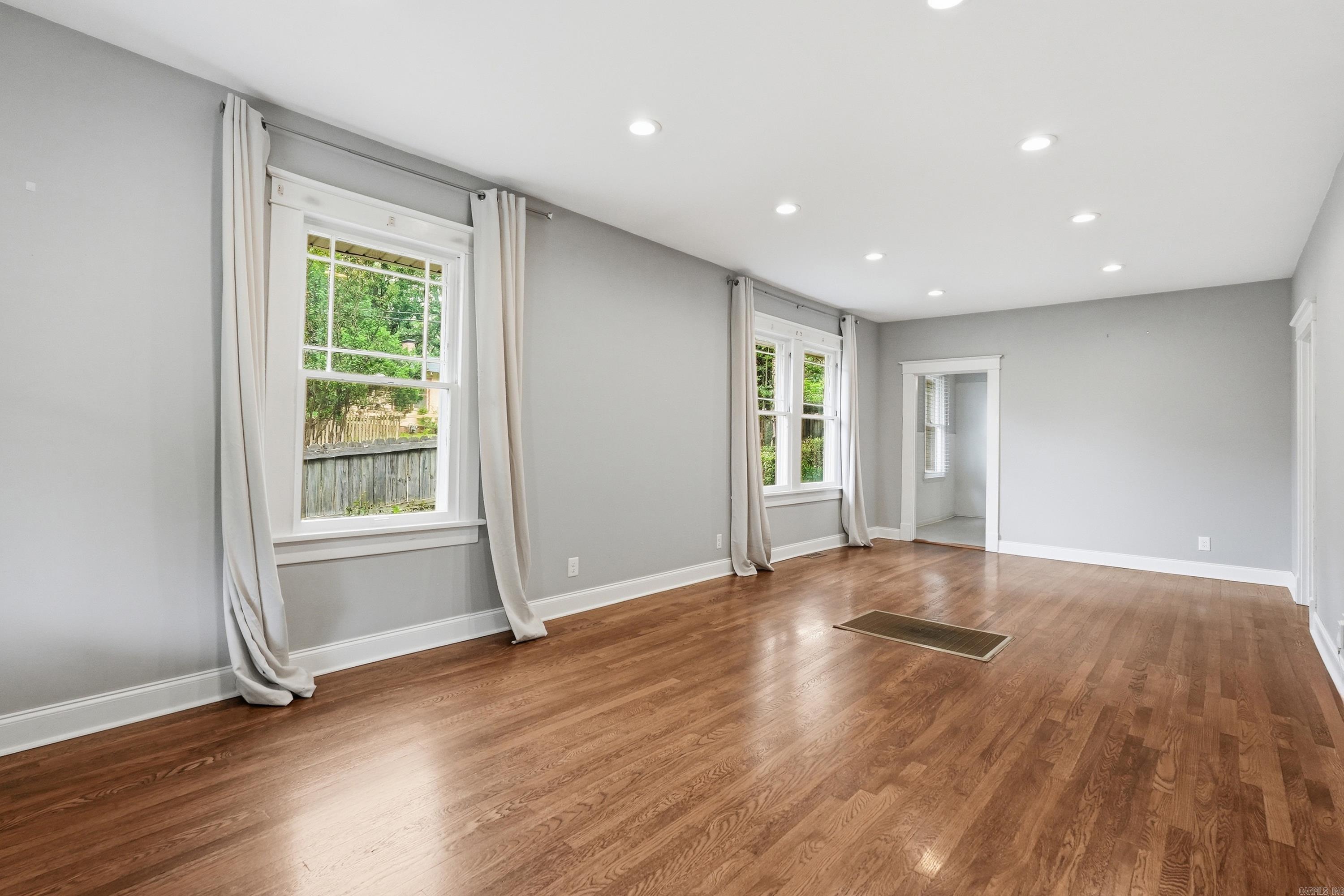 5024 Woodlawn  Little Rock, AR