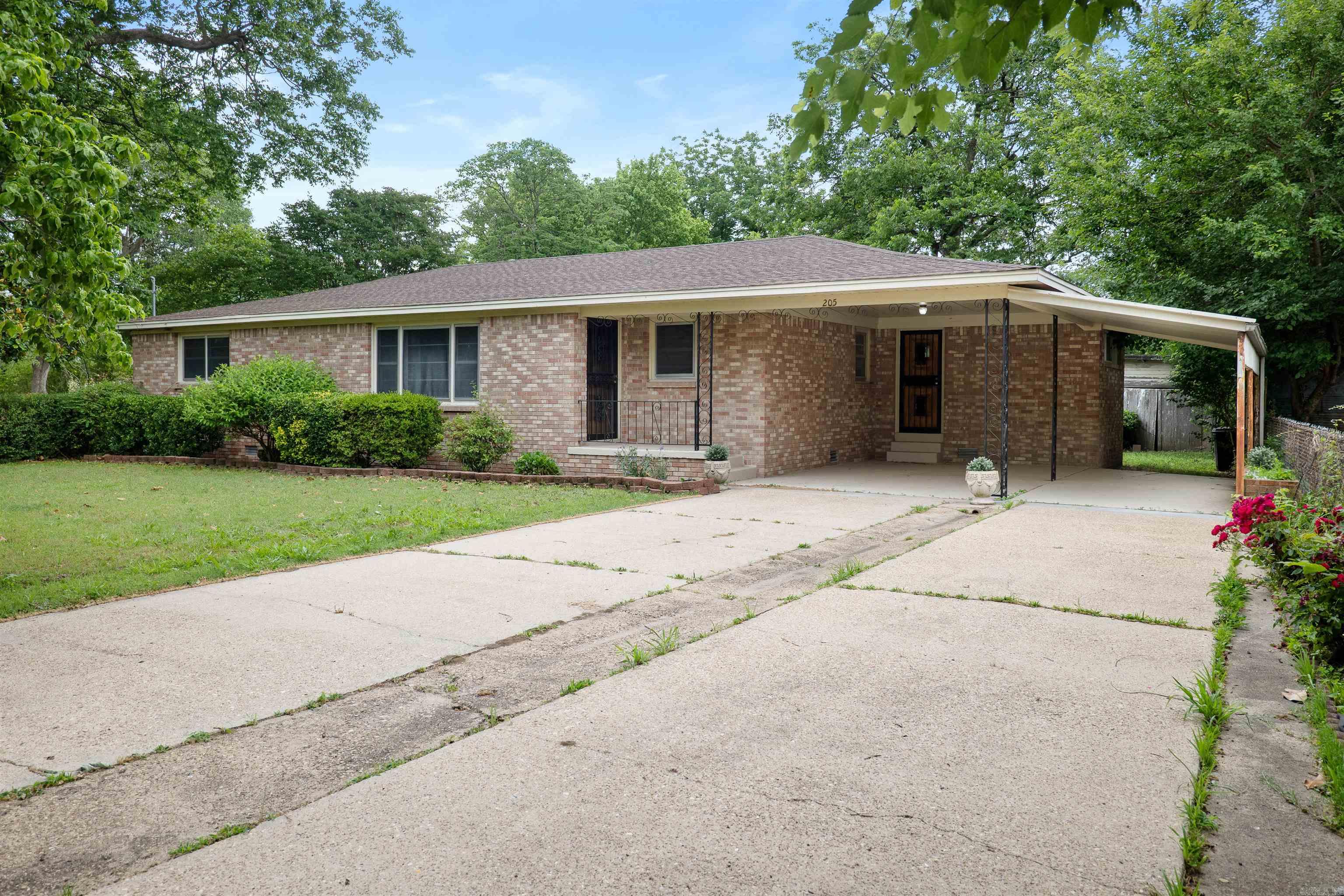 205 Central Ave  Bay, AR