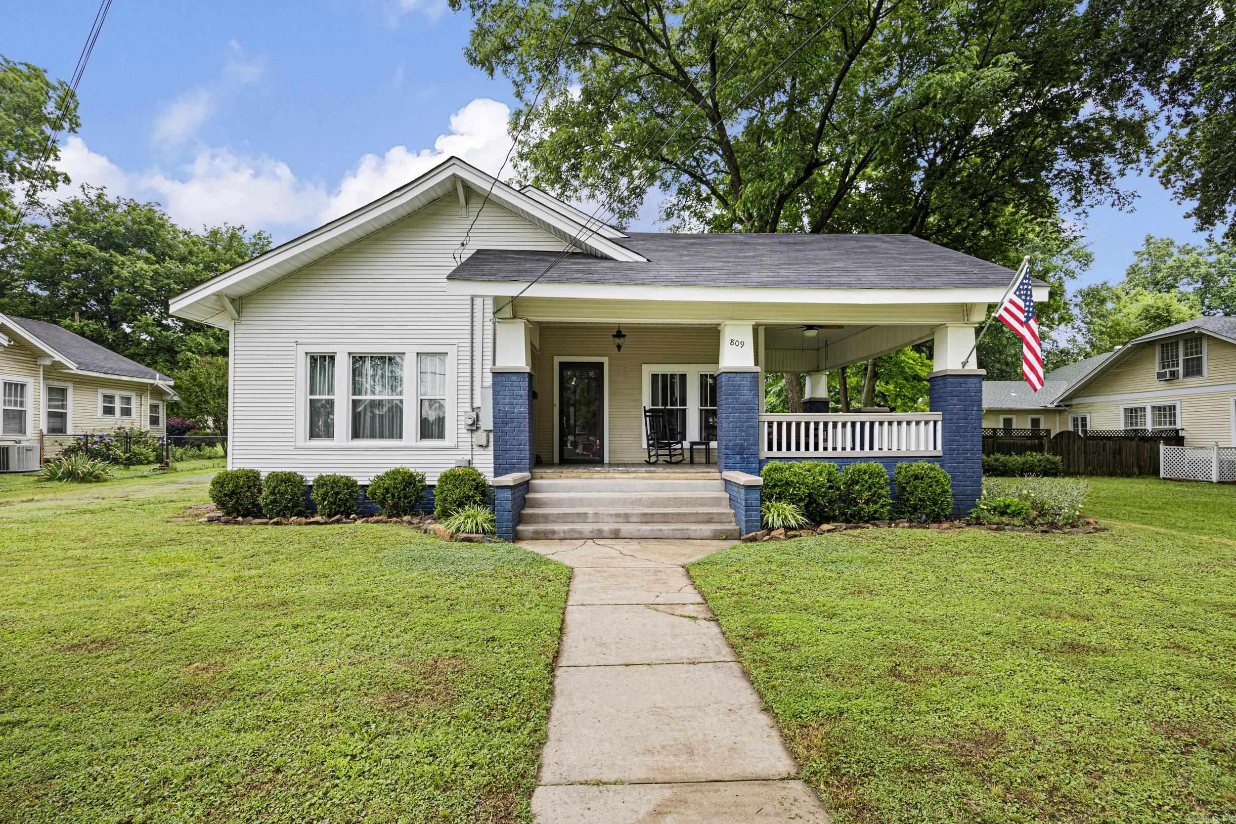 809 N Oak  Morrilton, AR