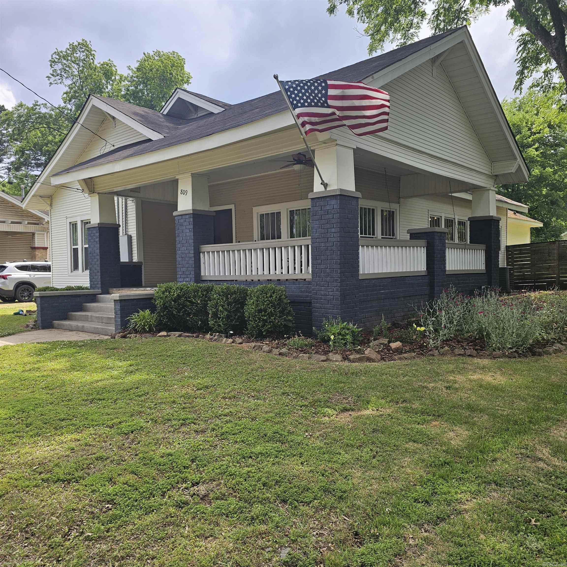 809 N Oak  Morrilton, AR