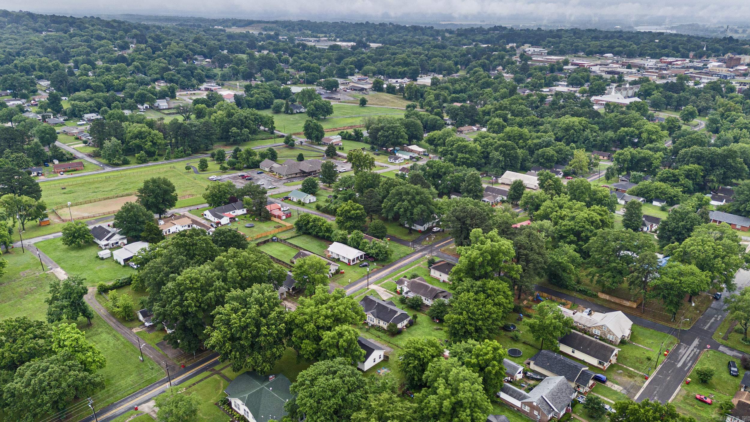 809 N Oak  Morrilton, AR