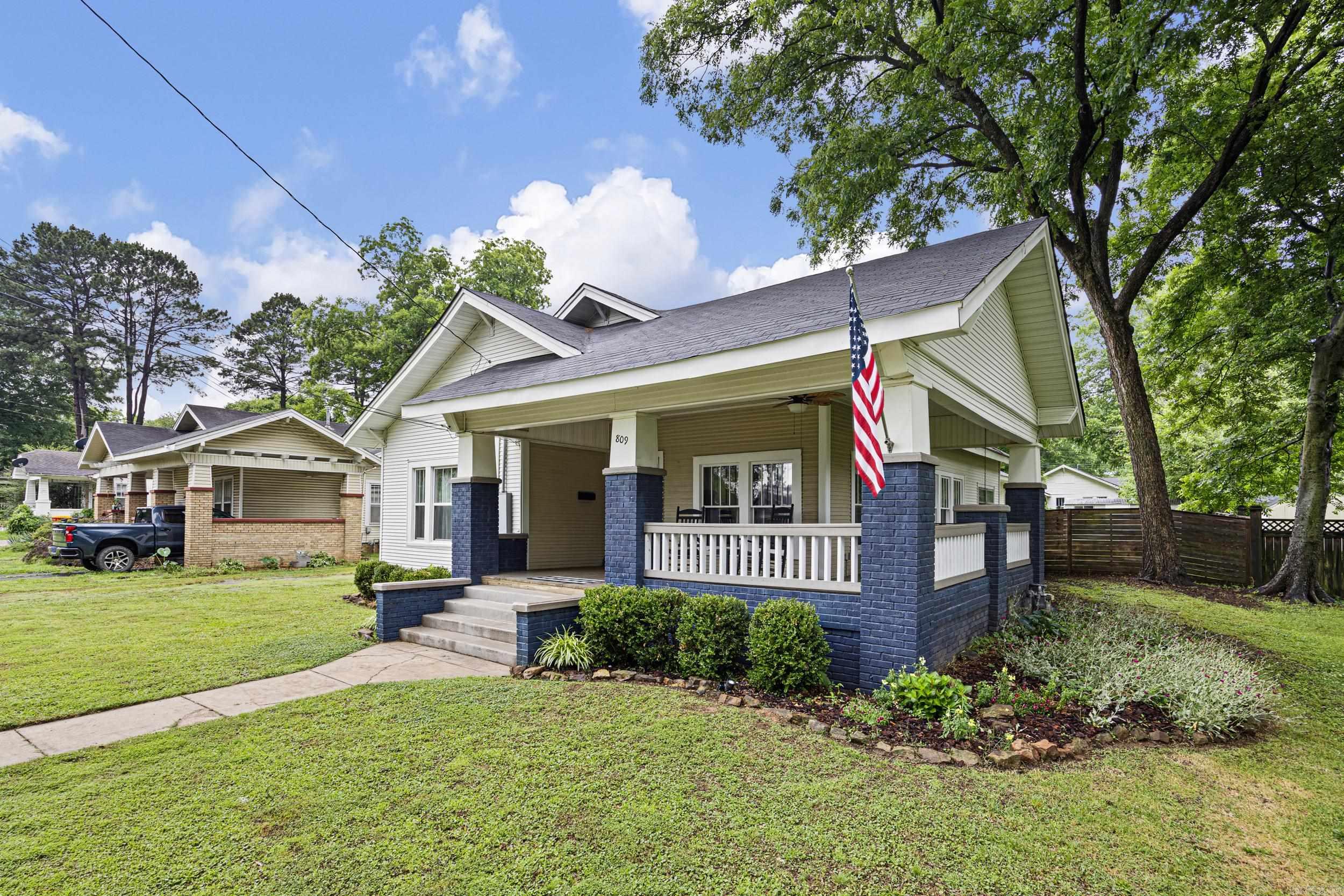 809 N Oak  Morrilton, AR