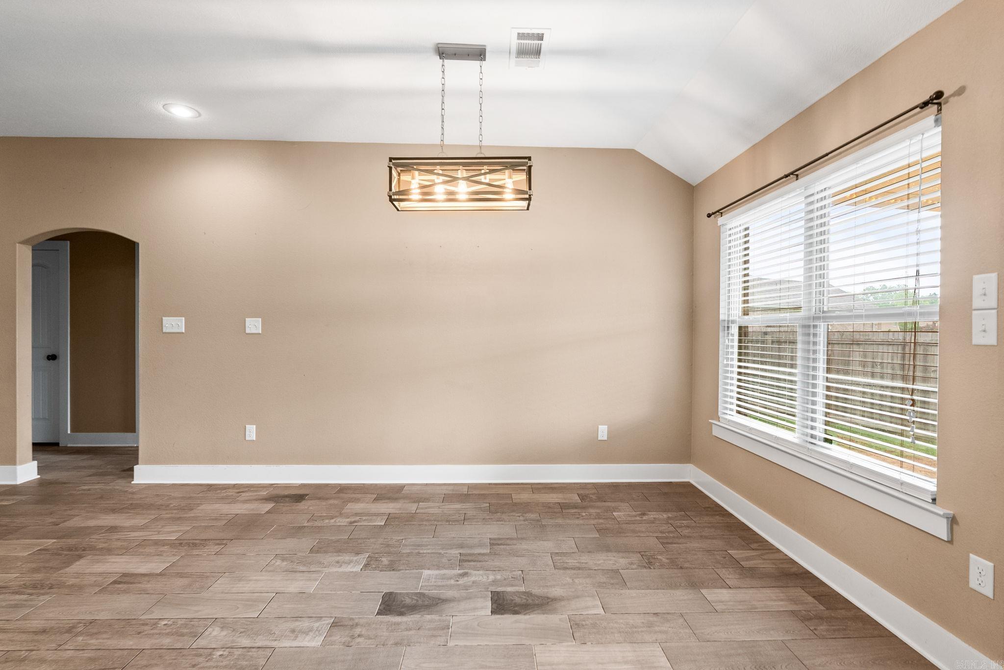 13 Tigers Eye  Greenbrier, AR
