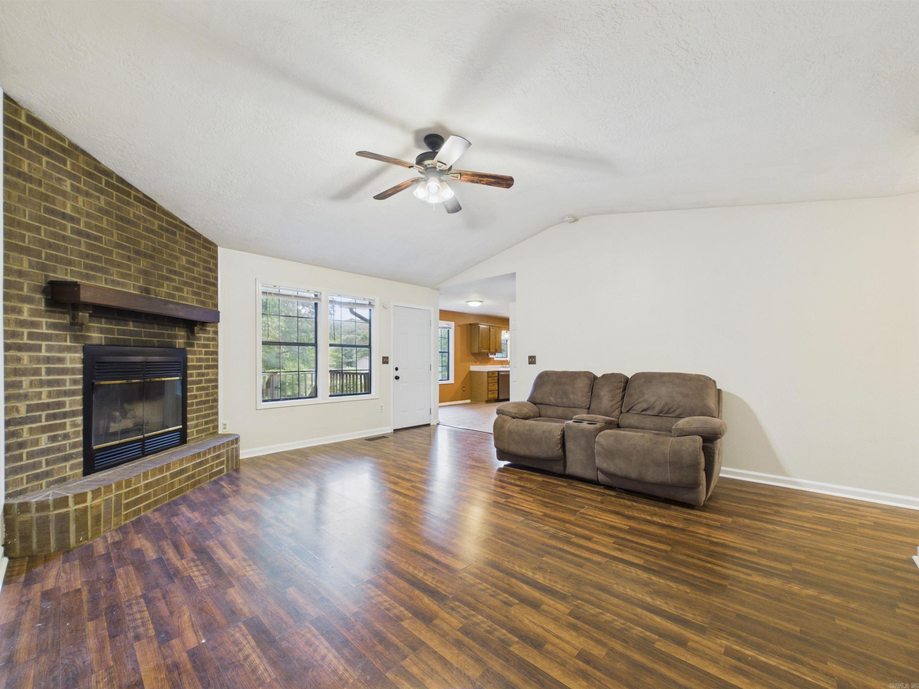 40 Chimney Rd  Batesville, AR