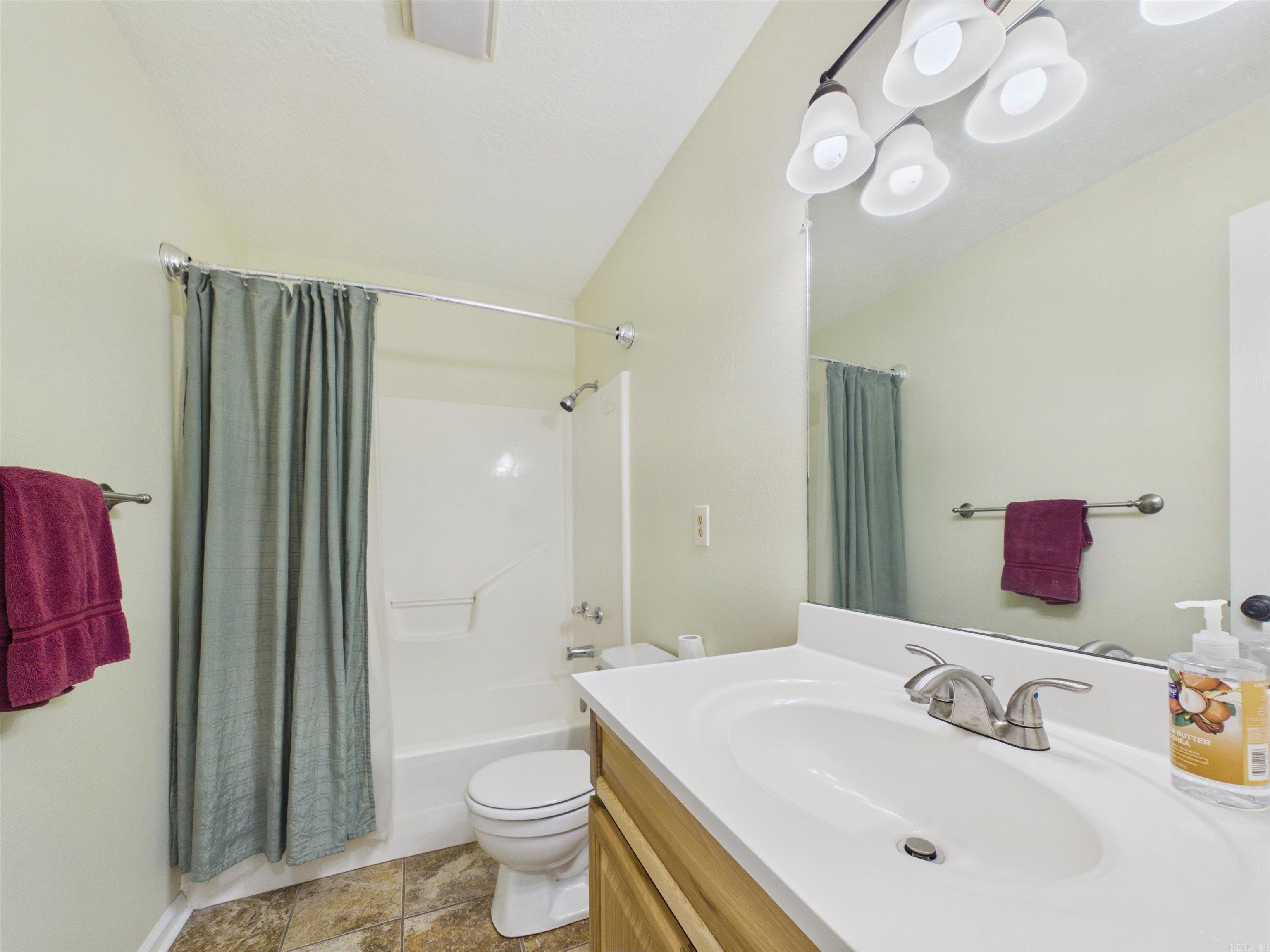 40 Chimney Rd  Batesville, AR