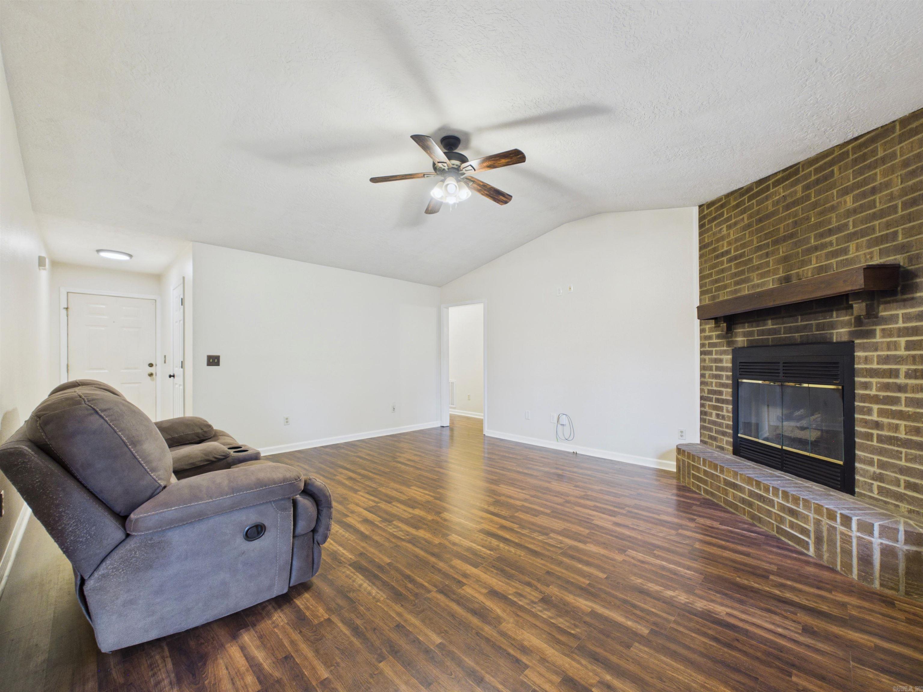 40 Chimney Rd  Batesville, AR