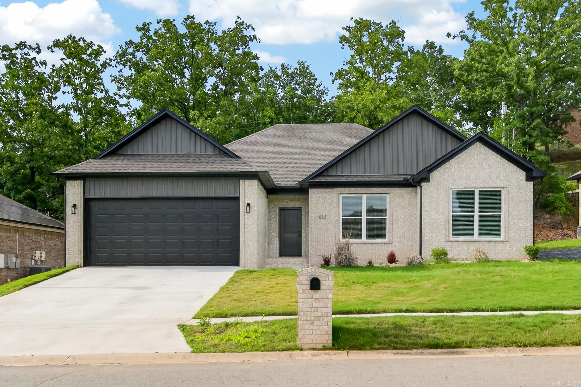513 Crepe Myrtle  Cabot, AR