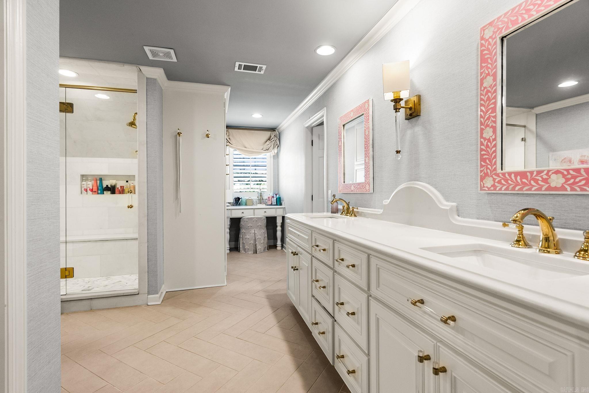 25 E Palisades  Little Rock, AR