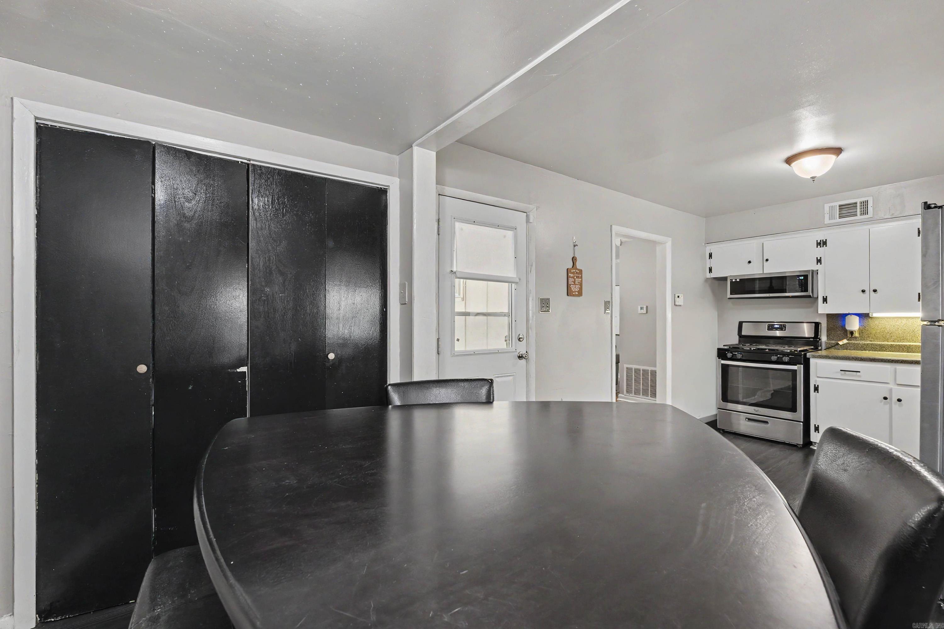 21 Lawrence  Little Rock, AR