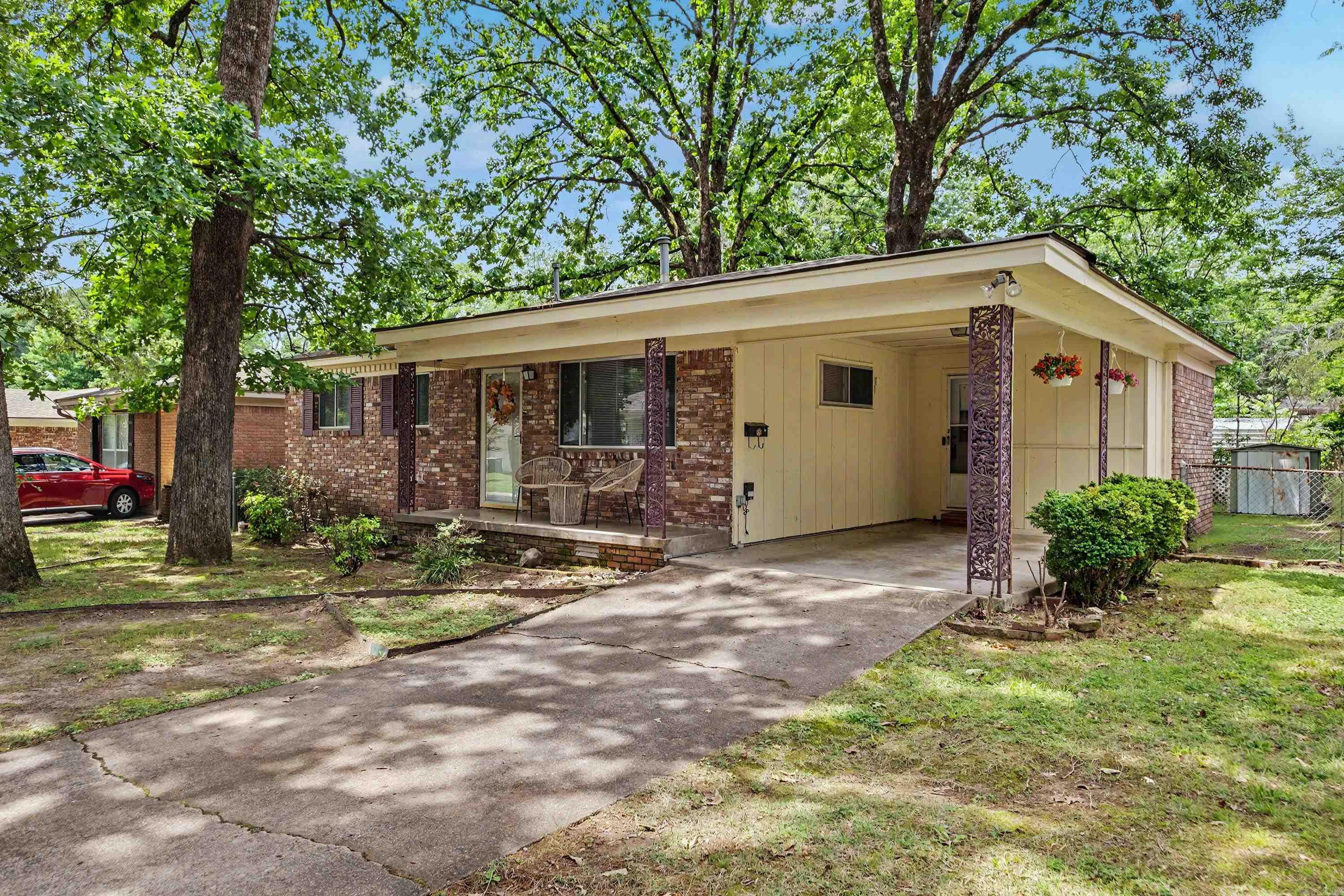 21 Lawrence  Little Rock, AR