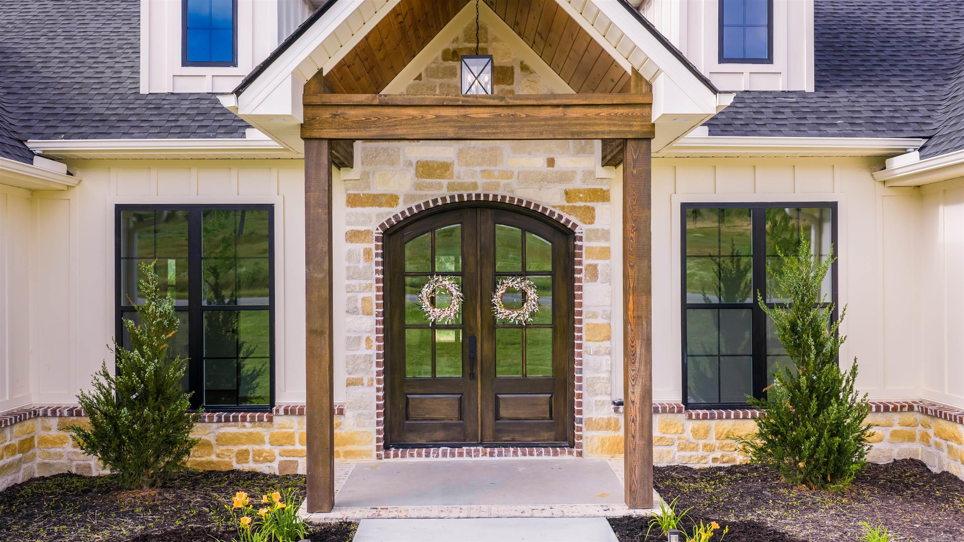 240 Castleberry  Greenbrier, AR