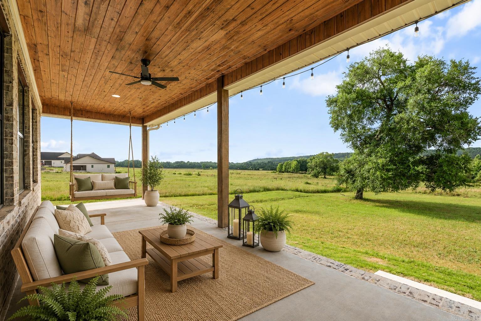 240 Castleberry  Greenbrier, AR