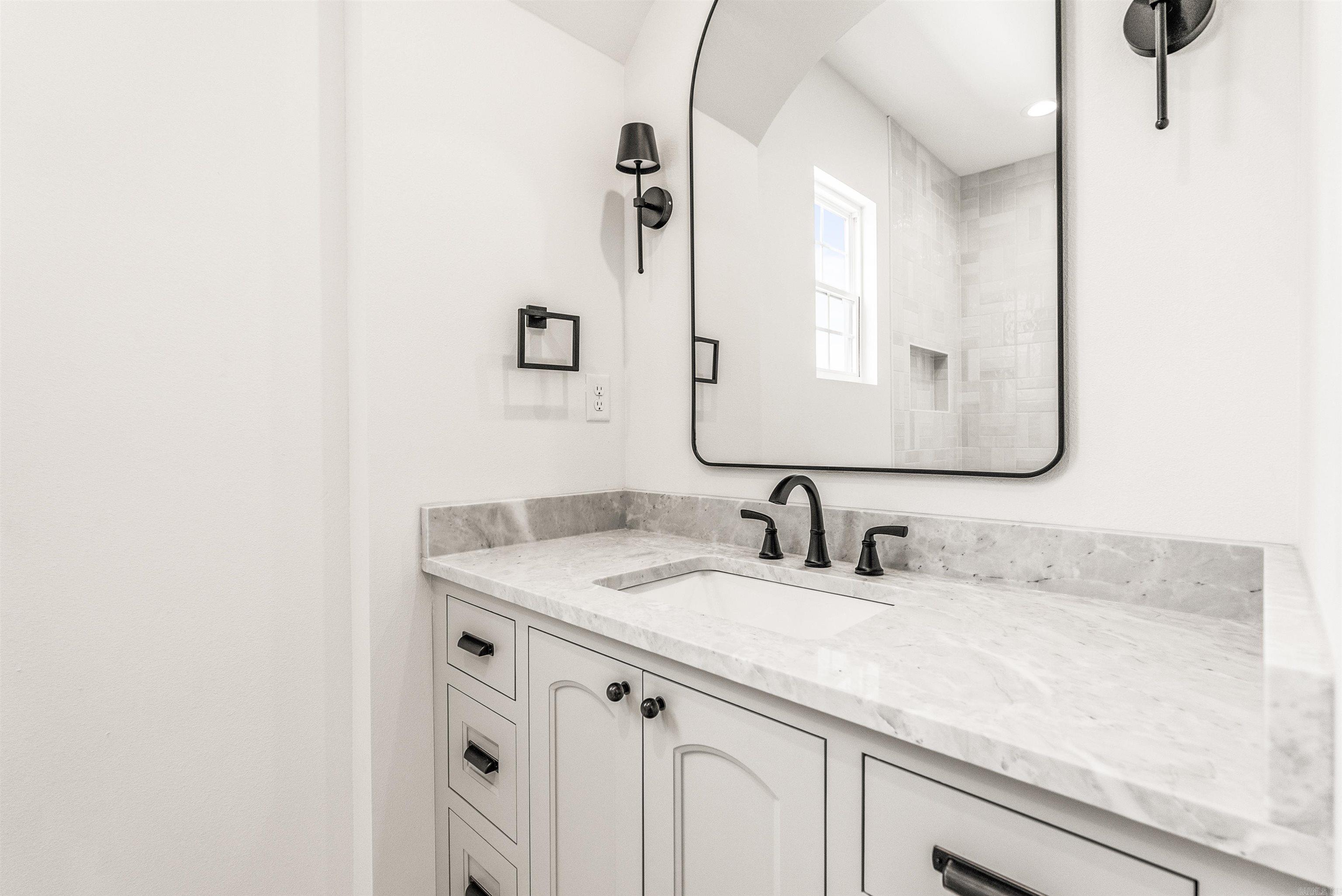 240 Castleberry  Greenbrier, AR