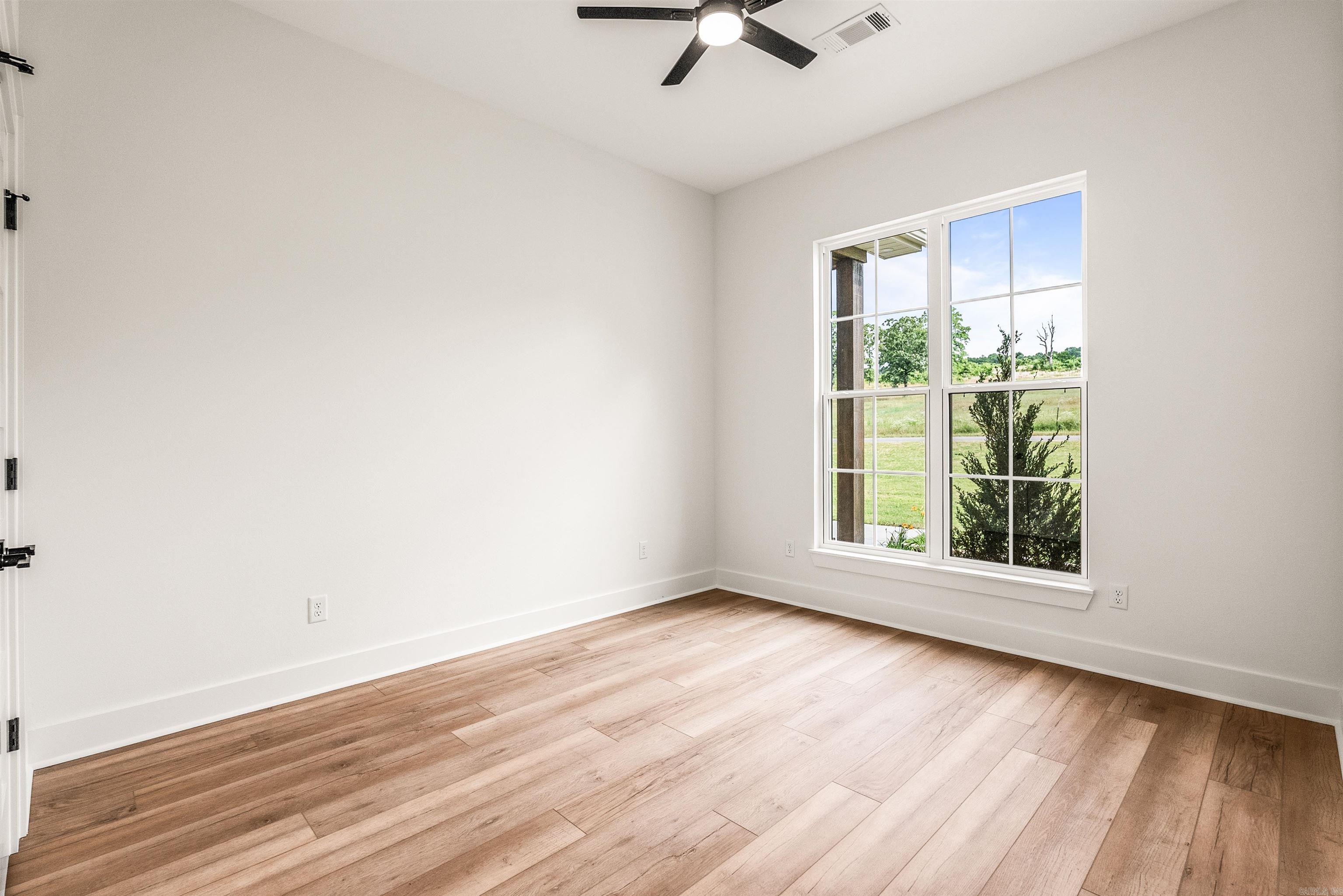 240 Castleberry  Greenbrier, AR