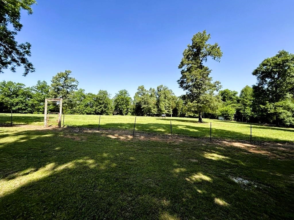 2731 Holmes  Mountain View, AR