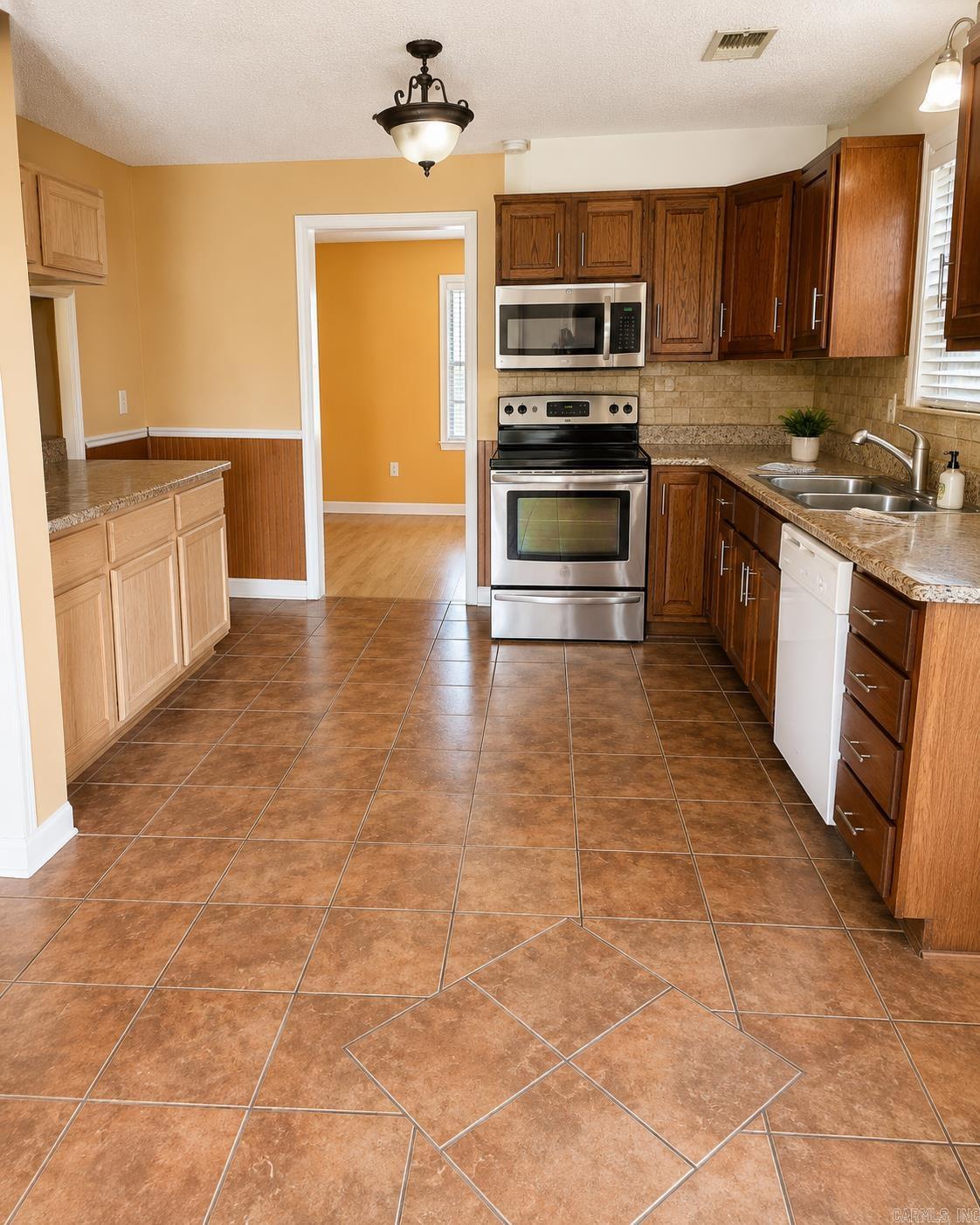 5906 Gwen  Pine Bluff, AR