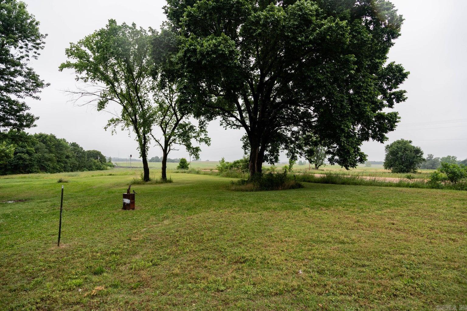 109 Manilla  Koshkonong, MO