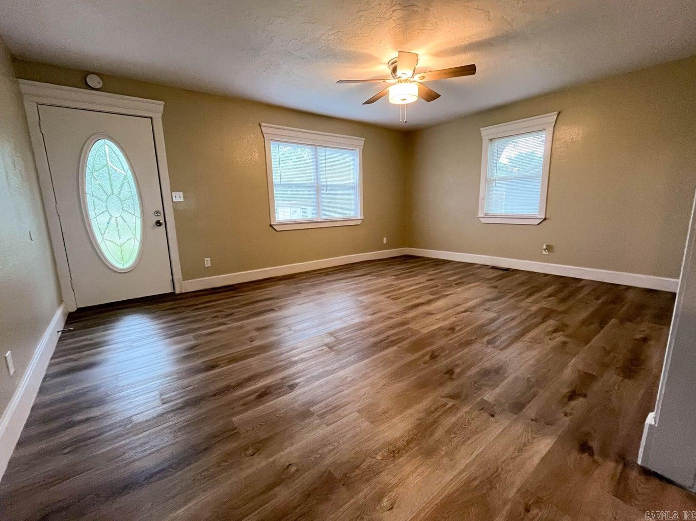 109 Manilla  Koshkonong, MO