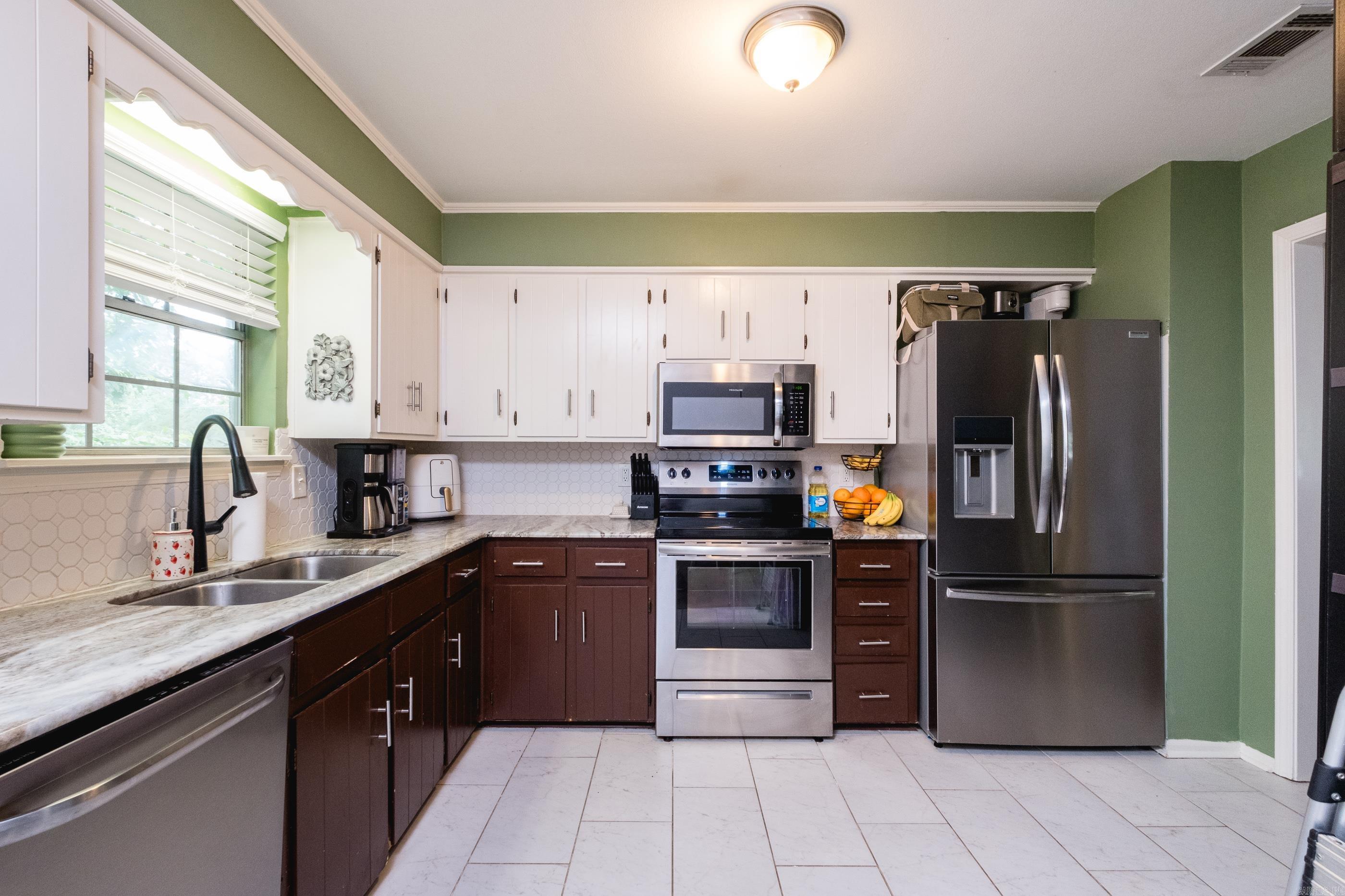 10 Cherrywood Ct  Little Rock, AR