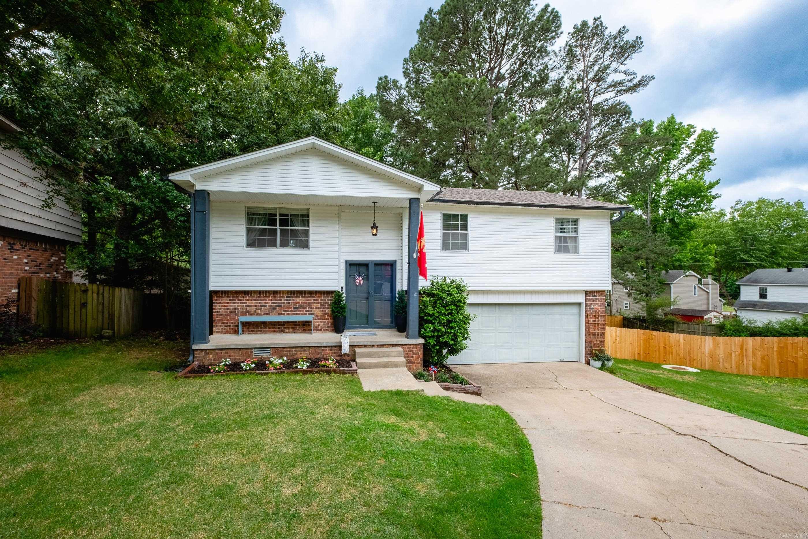 10 Cherrywood Ct  Little Rock, AR