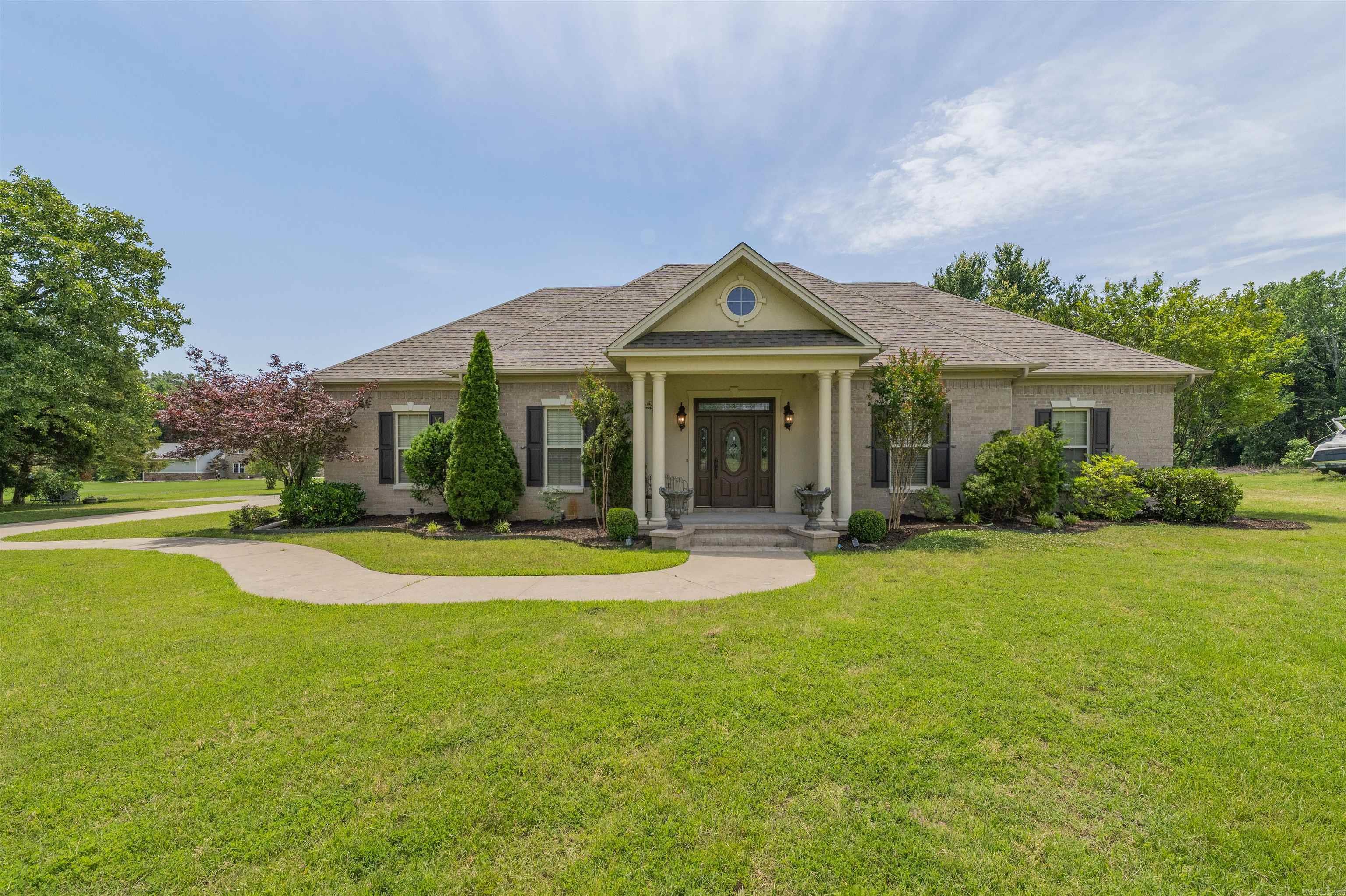 305 Edgewood Dr  Cabot, AR