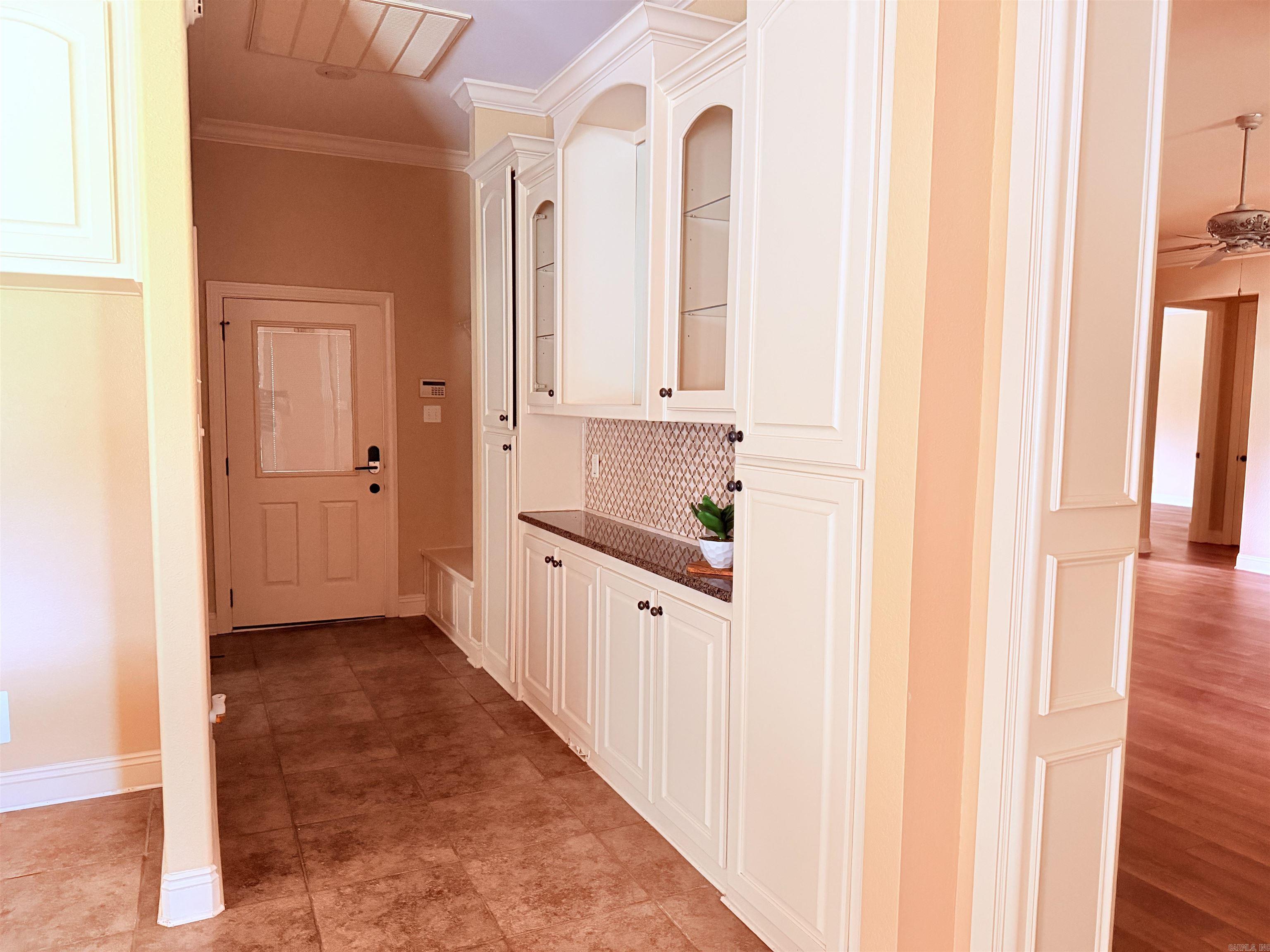 305 Edgewood Dr  Cabot, AR