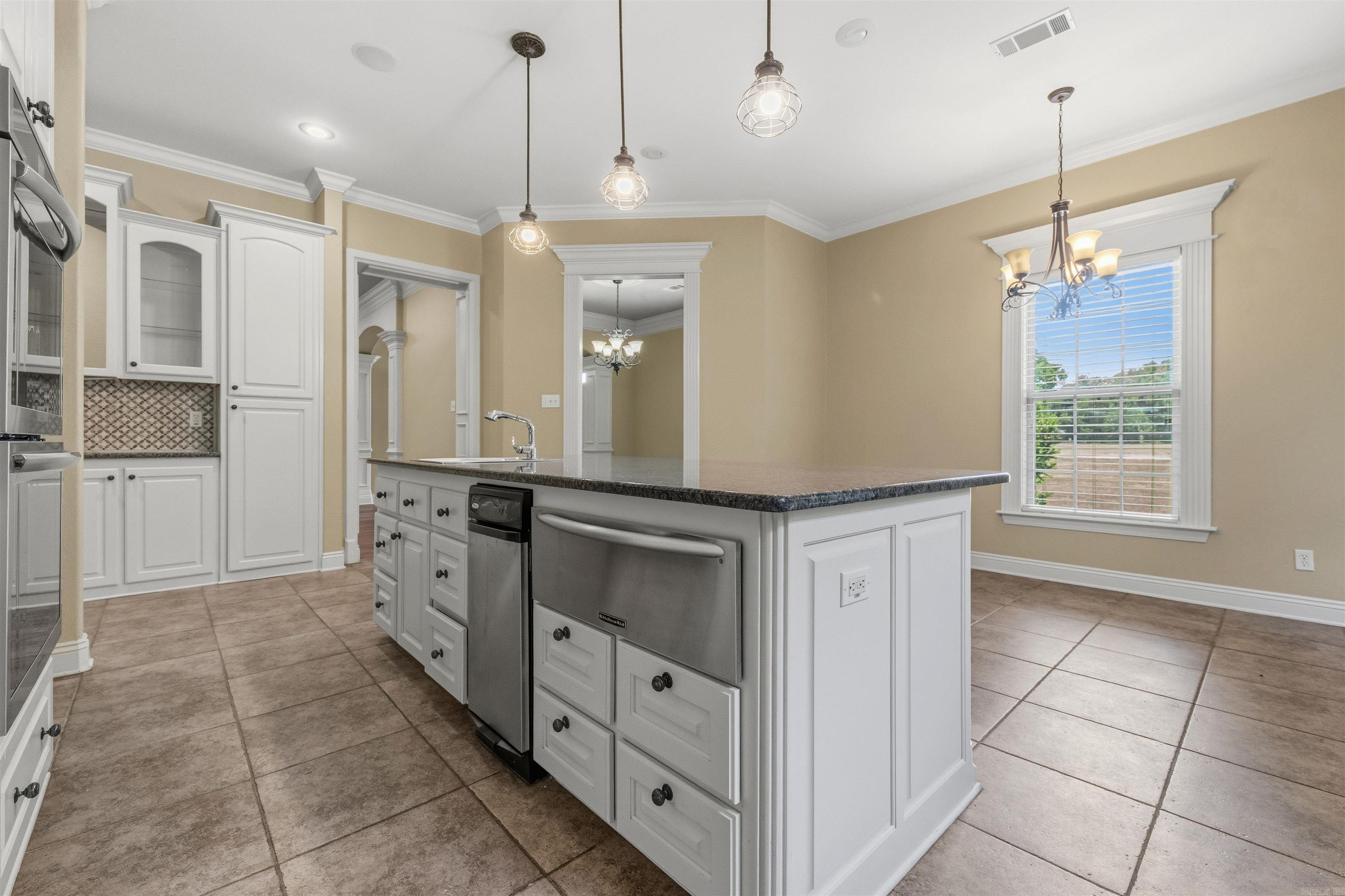 305 Edgewood Dr Cabot, AR 72023