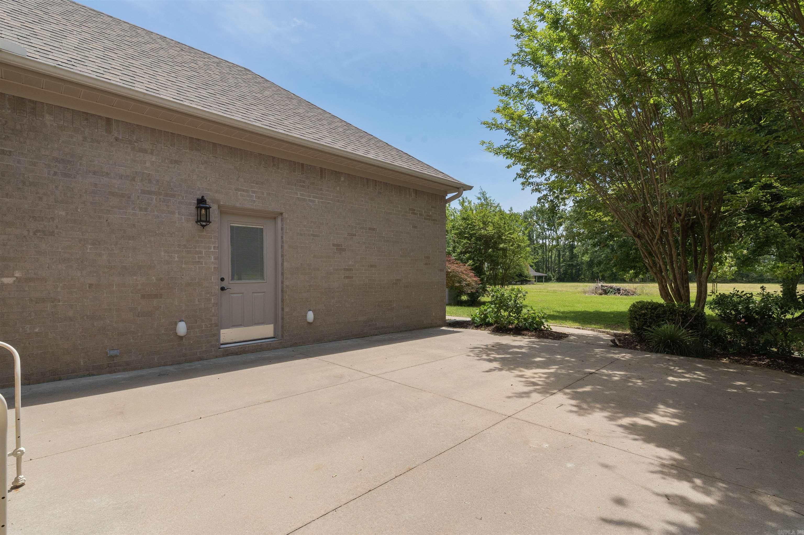 305 Edgewood Dr  Cabot, AR