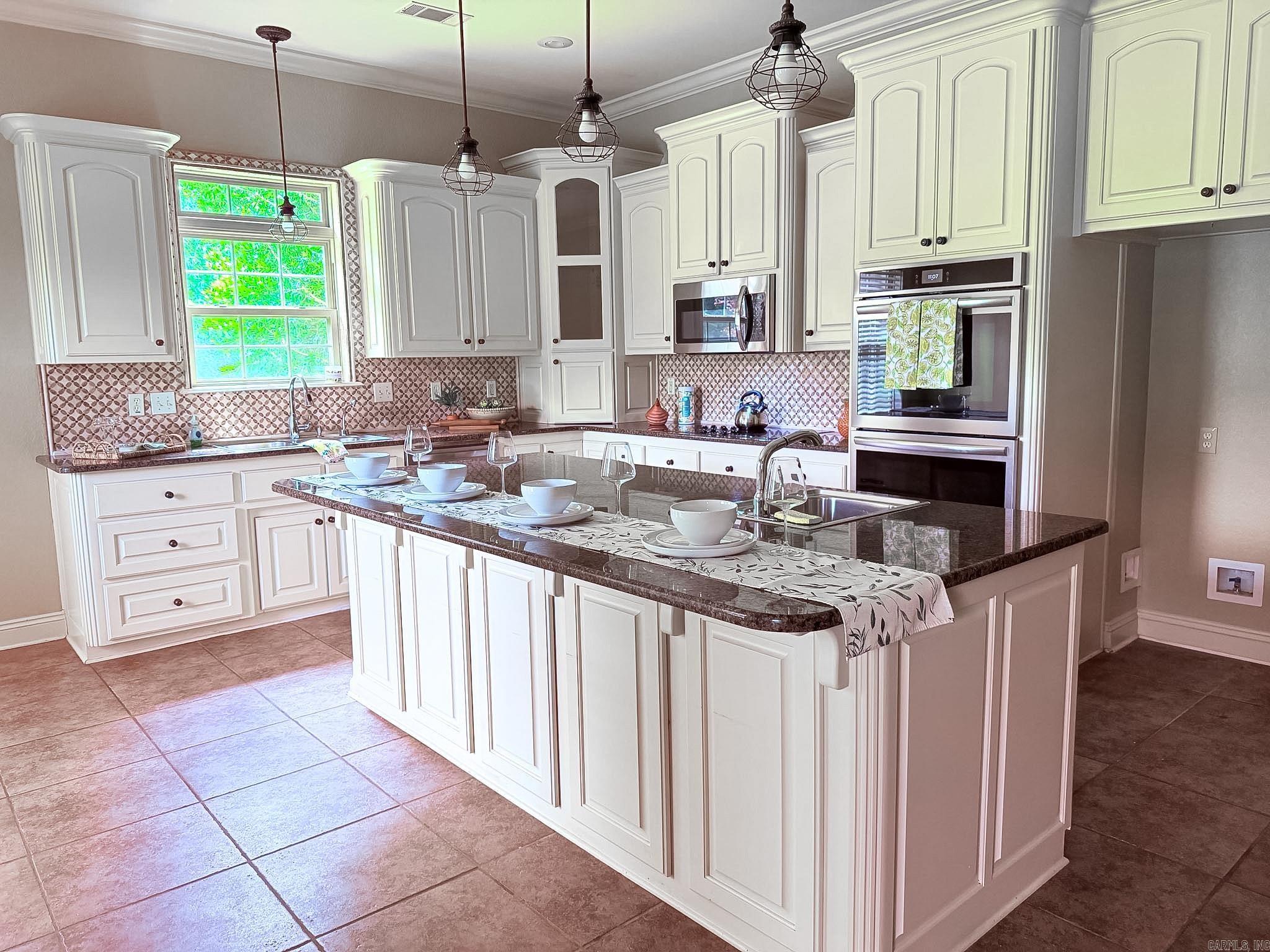 305 Edgewood Dr Cabot, AR 72023