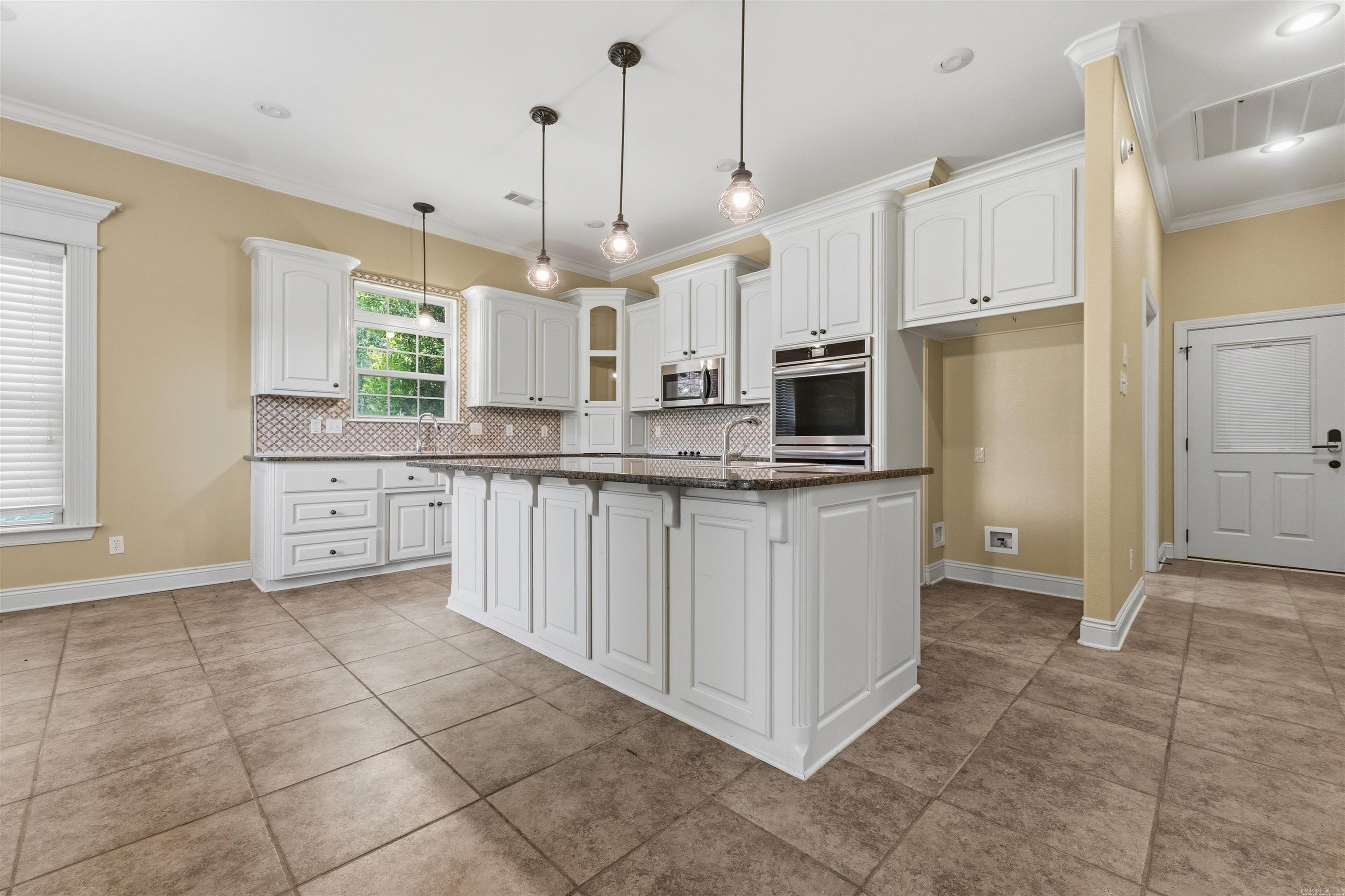 305 Edgewood Dr  Cabot, AR
