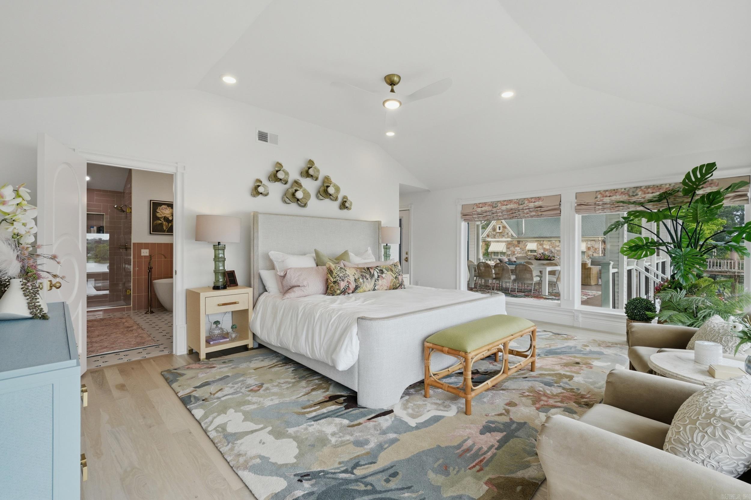 601 W River  Ozark, AR