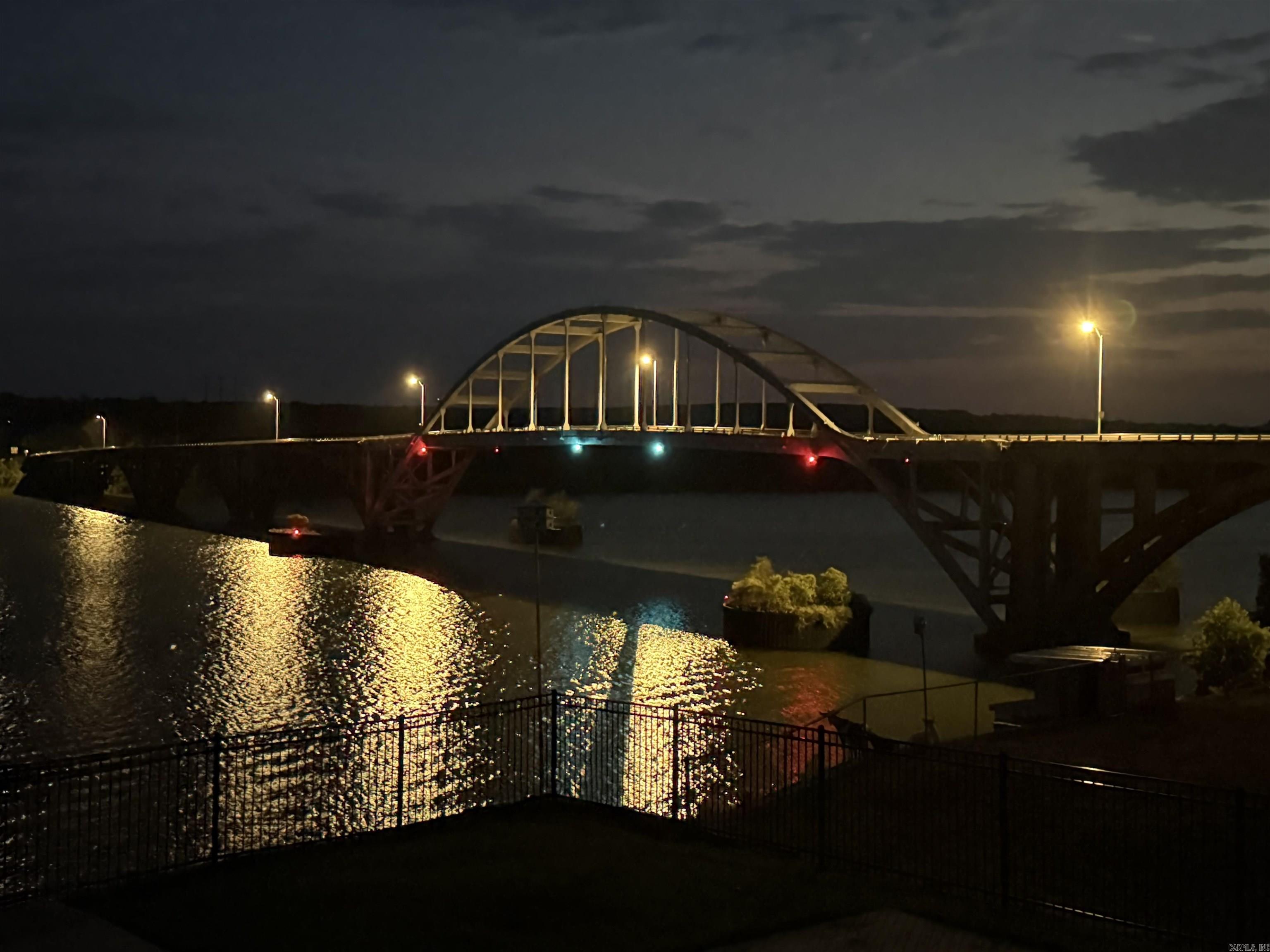 601 W River Ozark, AR 72949