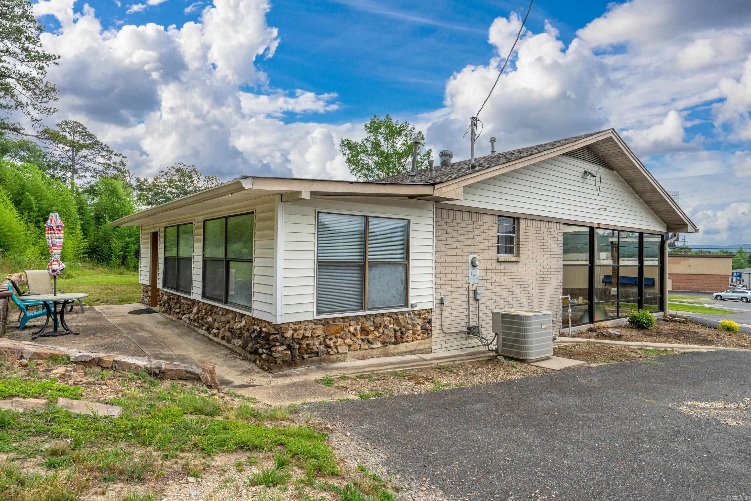 140 Amity Rd  Hot Springs, AR