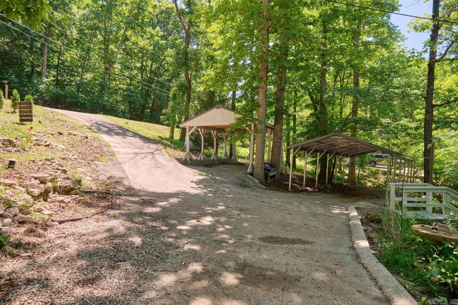 435 Woodland Hills  Hardy, AR