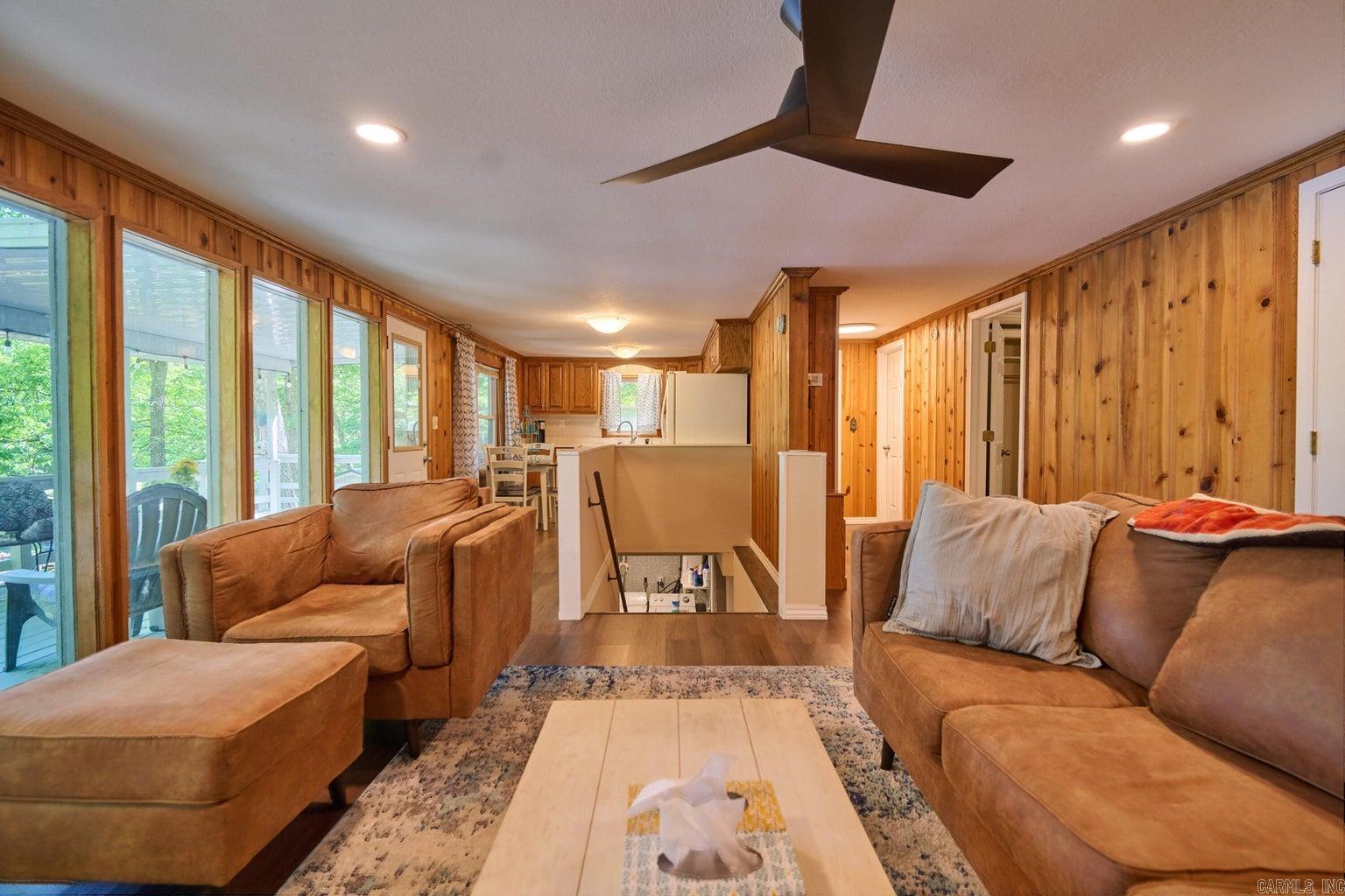 435 Woodland Hills  Hardy, AR