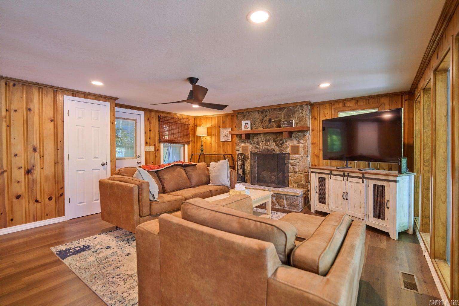 435 Woodland Hills  Hardy, AR