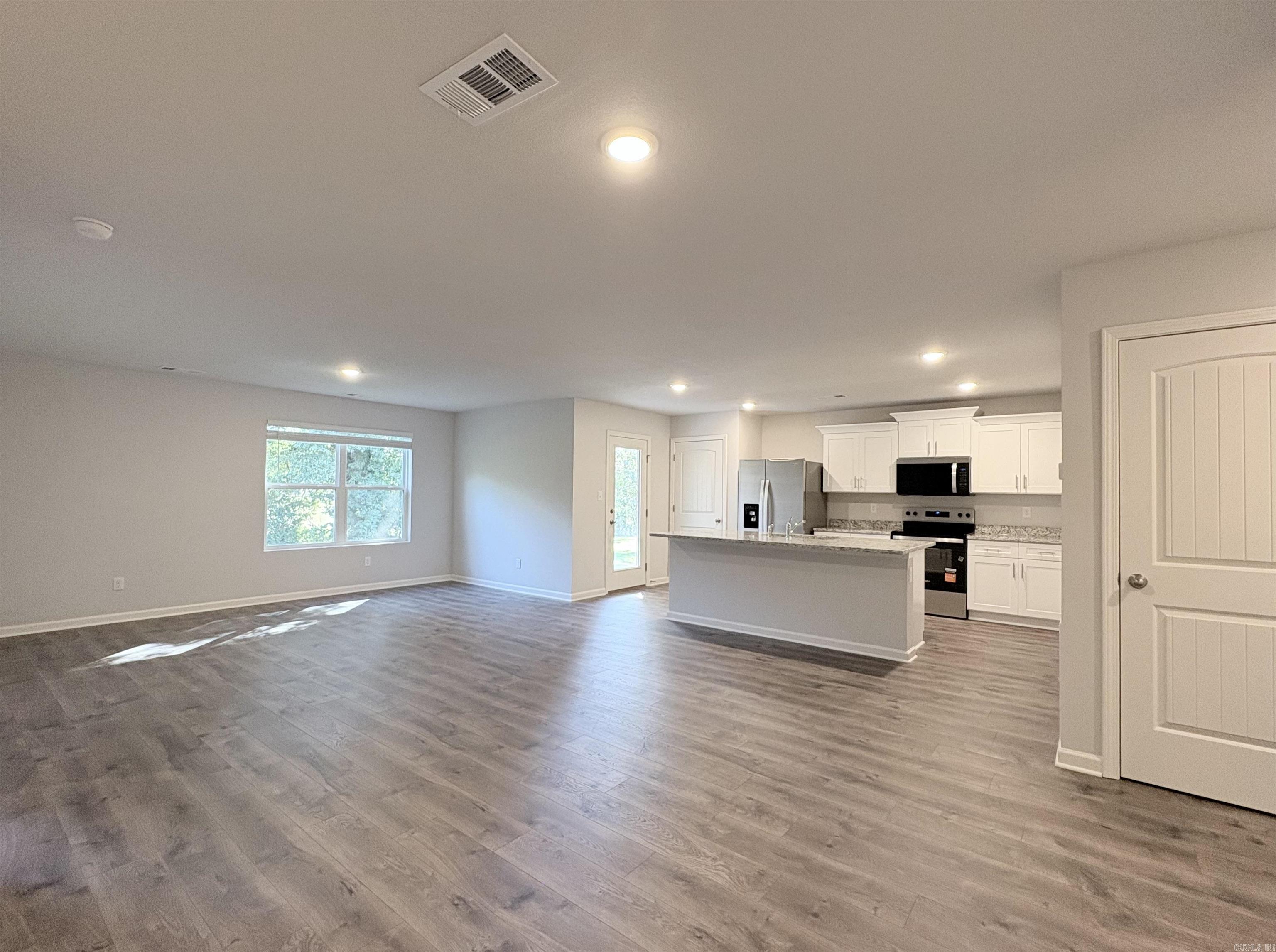 67 Clearwater Drive Brookland, AR 72417