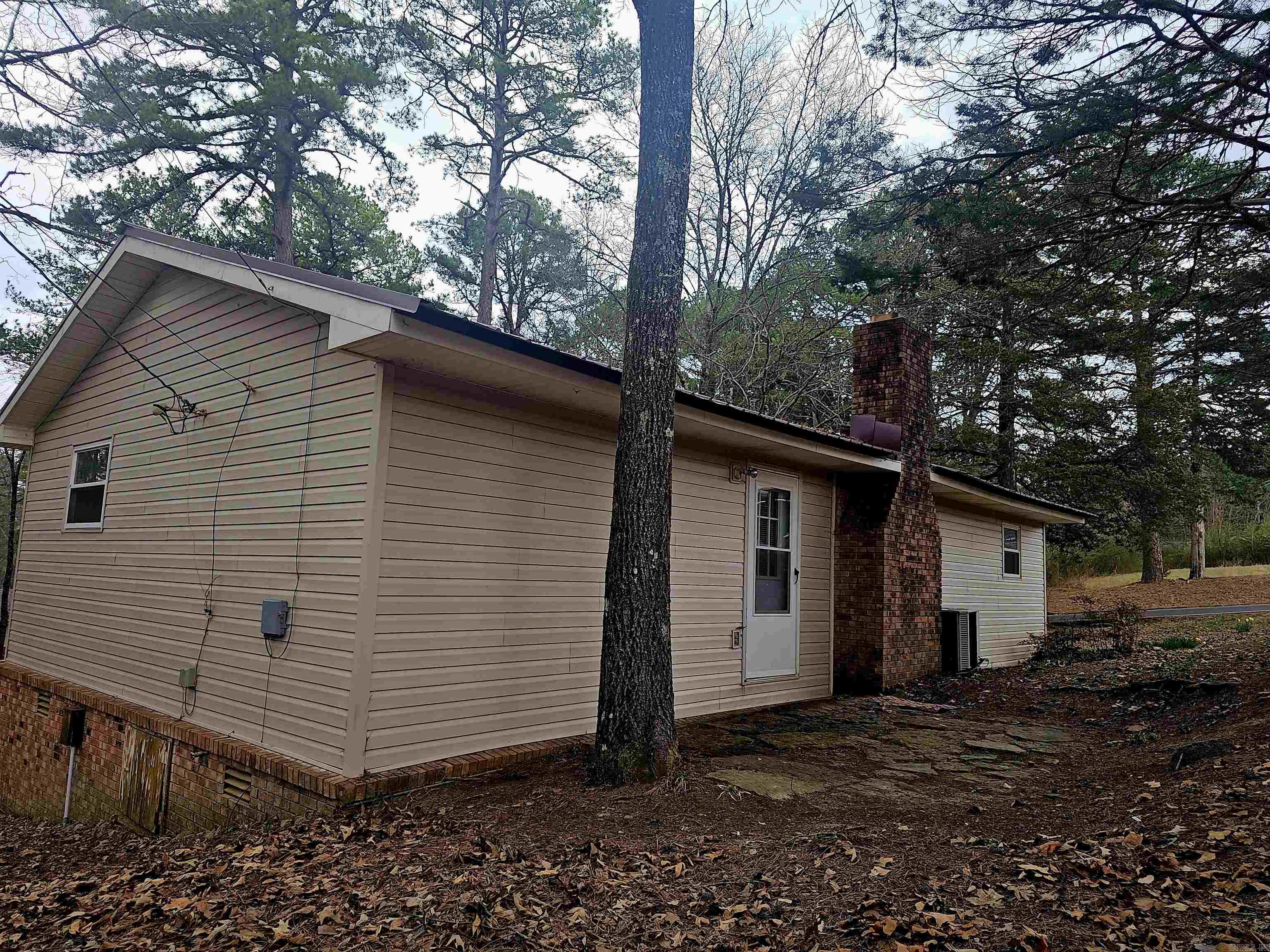 636 W Cliff Drive Fairfield Bay, AR 72088