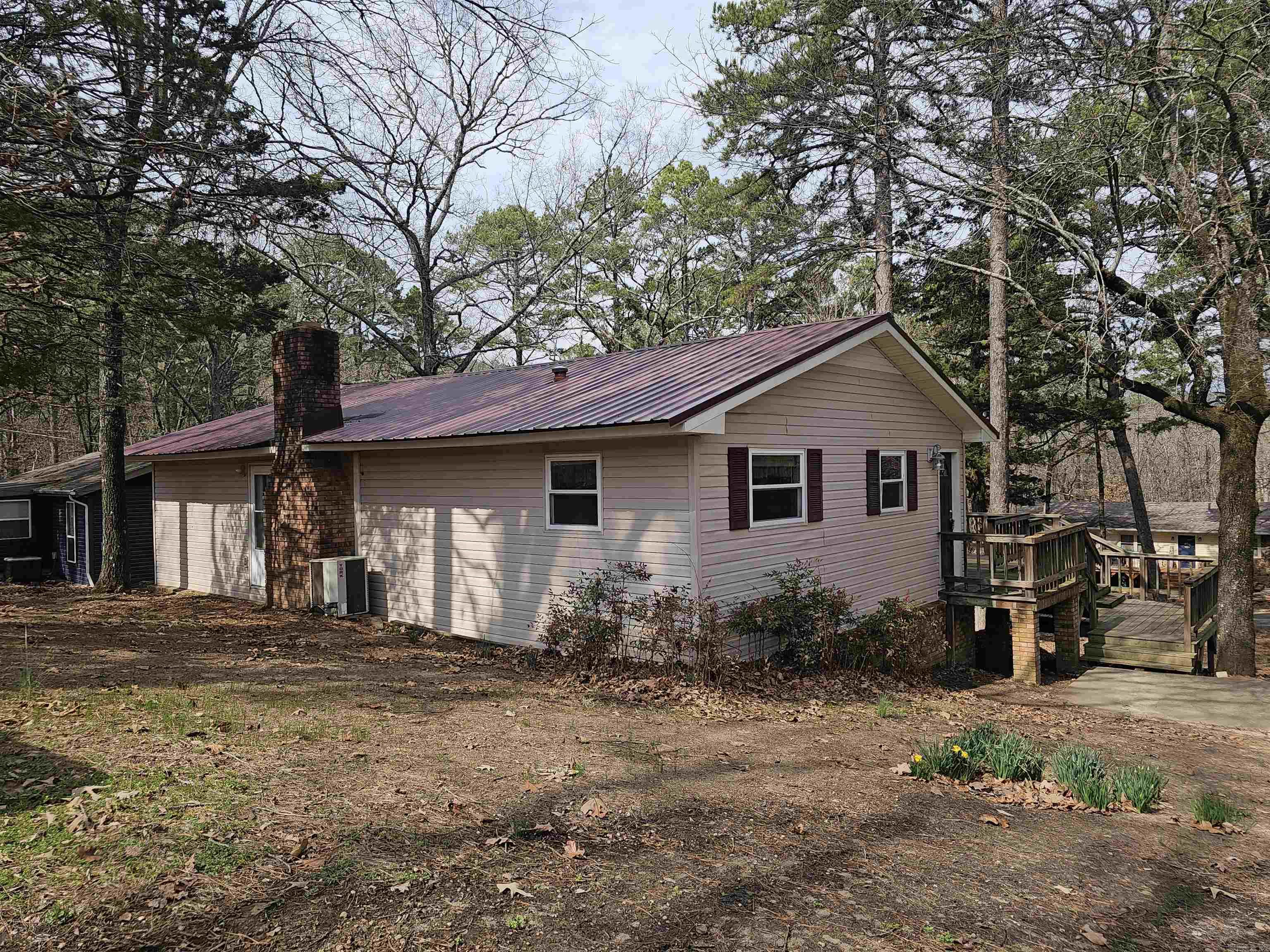 636 W Cliff Drive Fairfield Bay, AR 72088