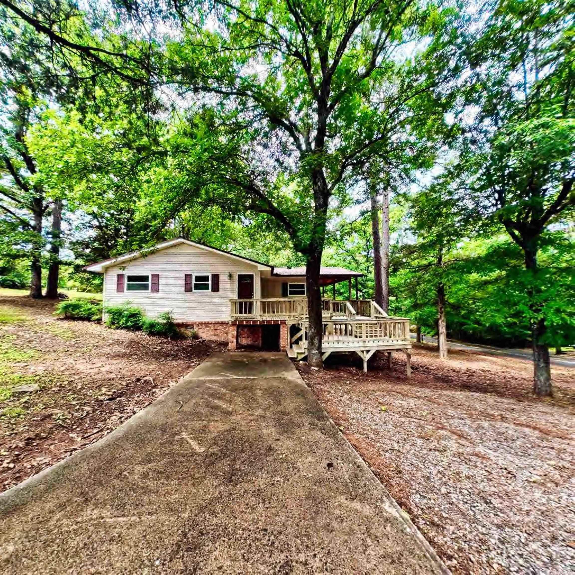 636 W Cliff Drive Fairfield Bay, AR 72088
