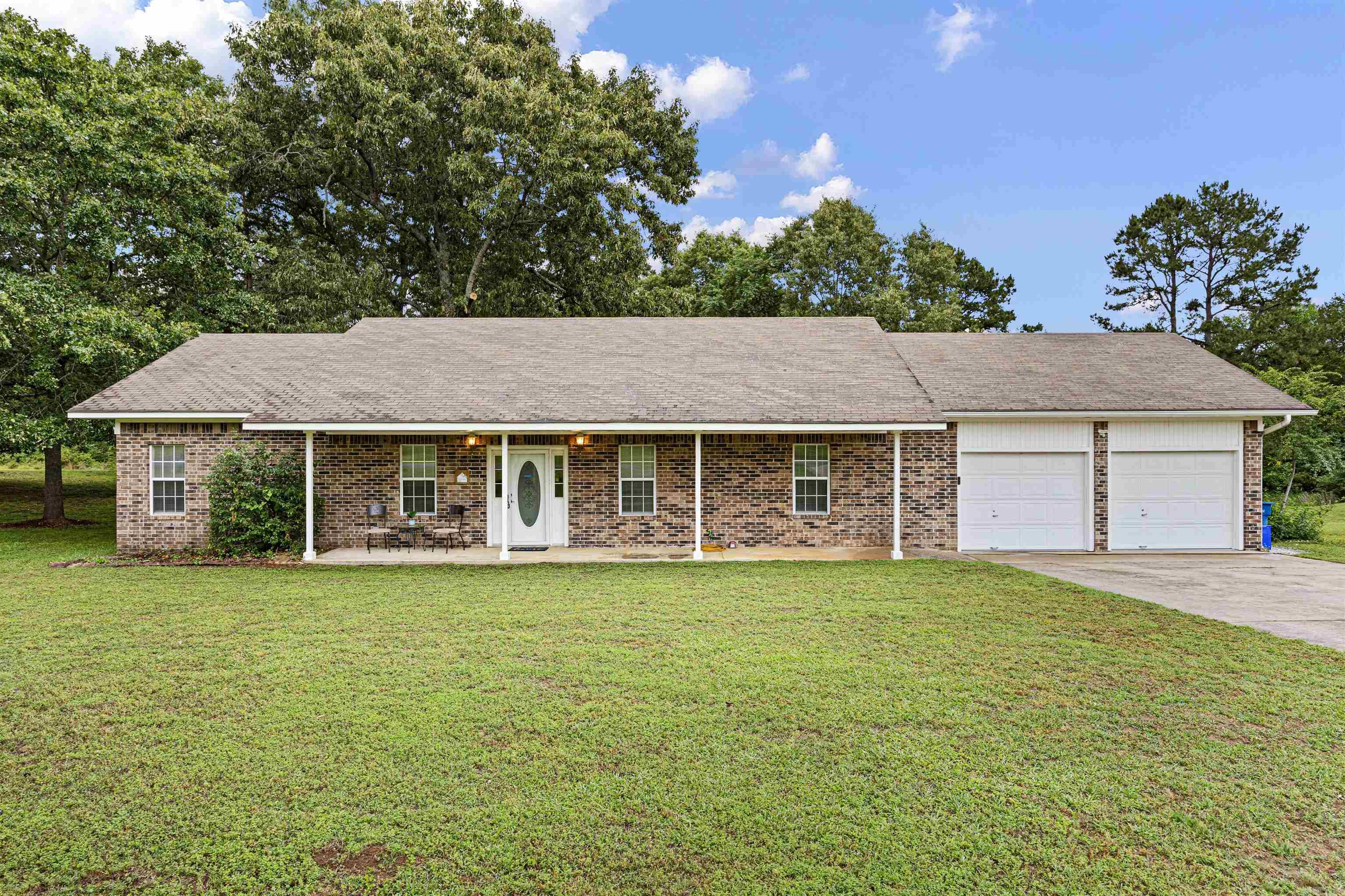 241  Lakewood  Clarksville, AR