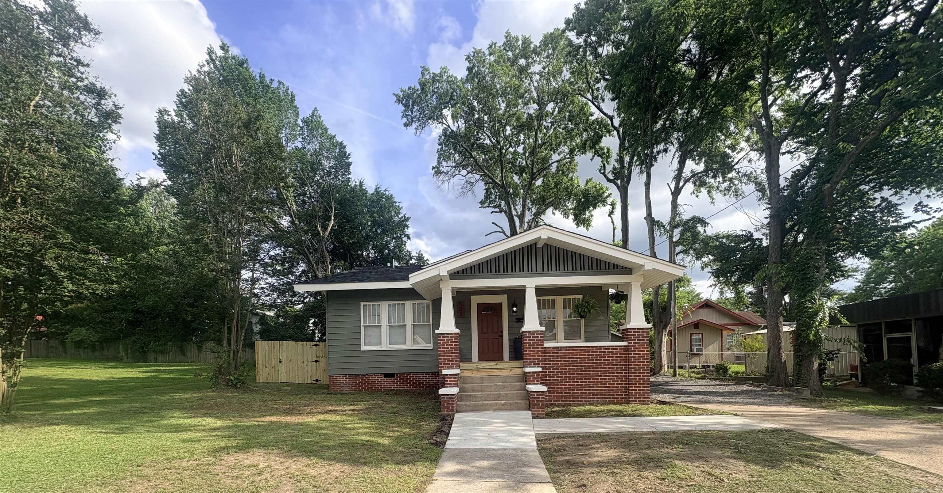 523 W Main  El Dorado, AR